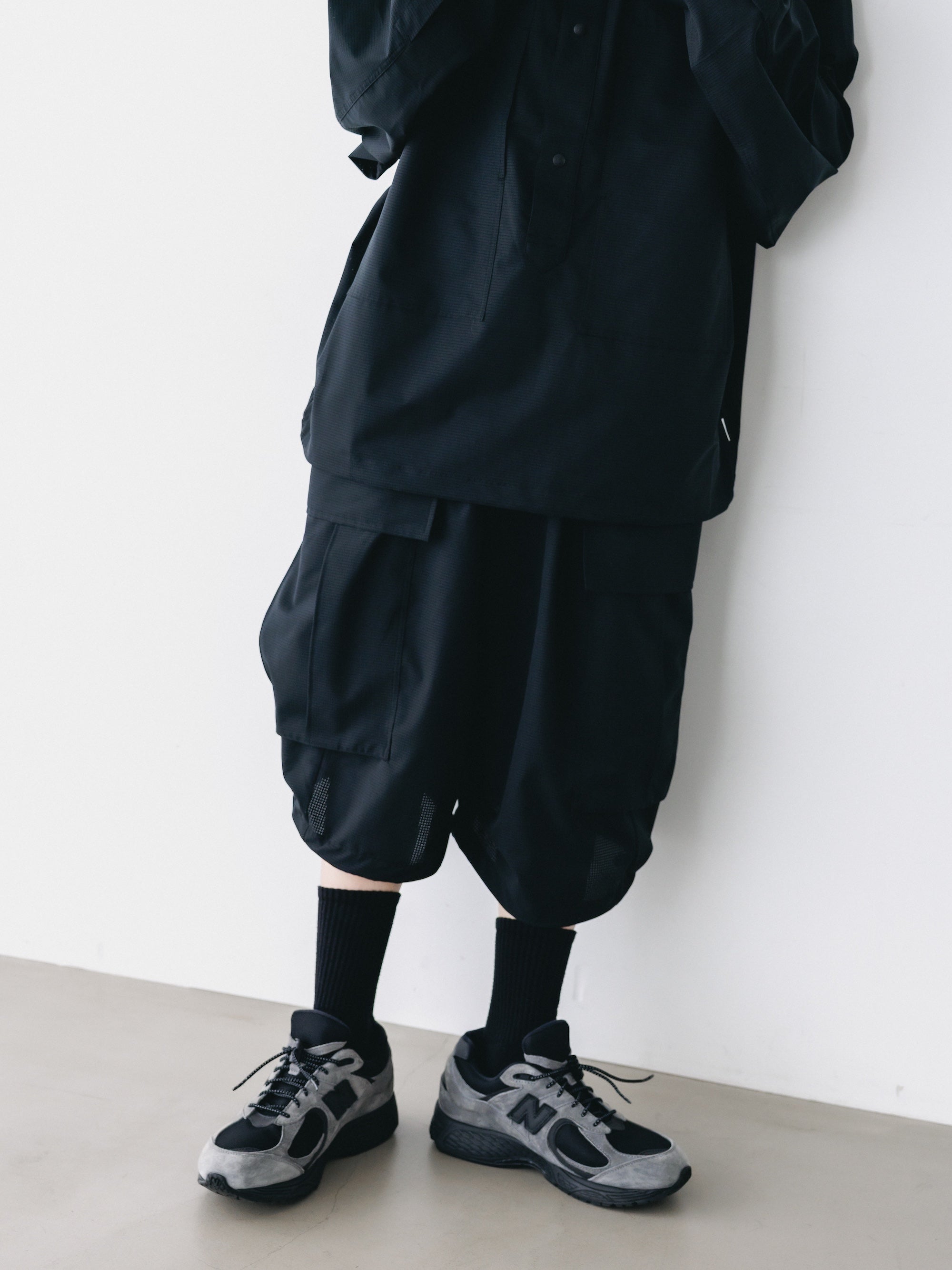 【4.11 SAT 20:00- IN STOCK】COOLDOTS® CITY MEGA POCKET BALLOON CARGO HALF PANTS (BLACK)