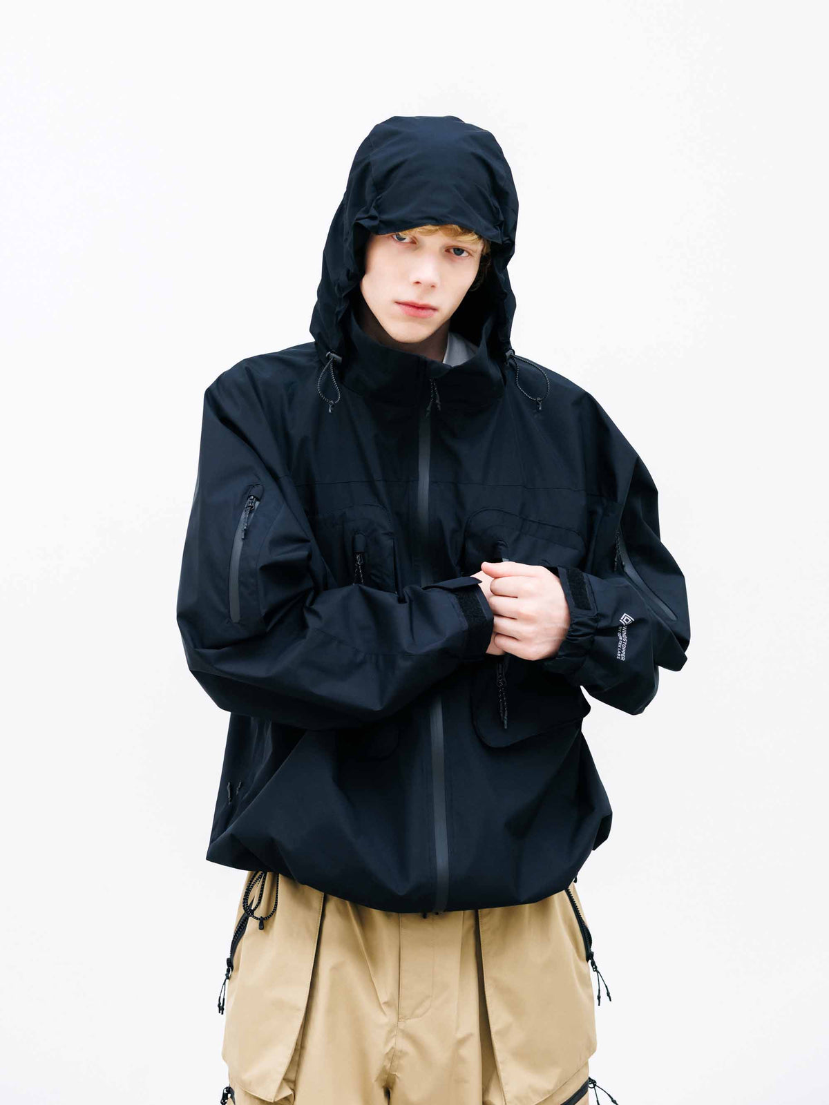 【9.26 SAT 20:00- IN STOCK】+phenix WINDSTOPPER® by GORE-TEX LABS CITY HYDRO SHED JACKET (BLACK)