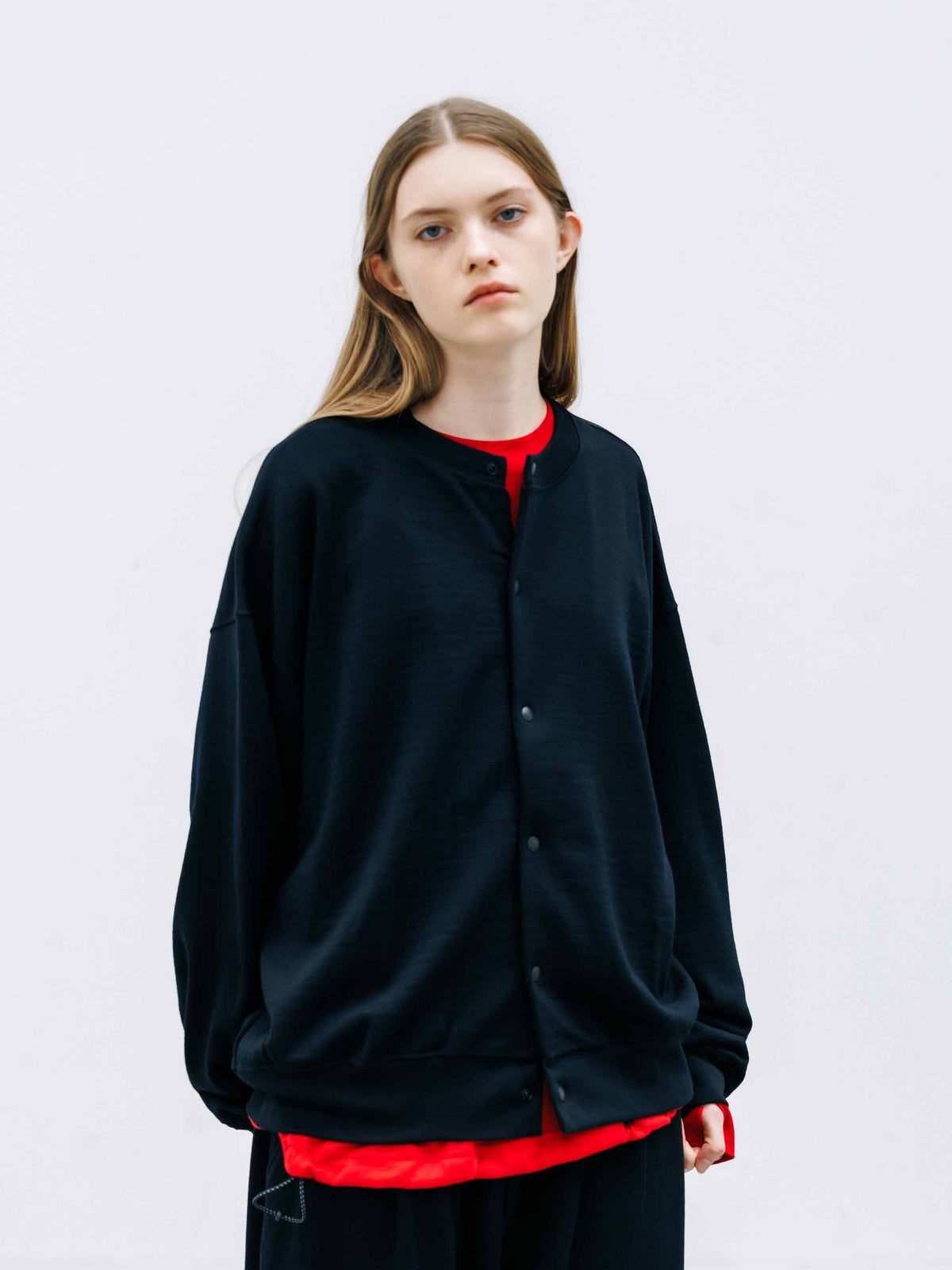 【10.14 WED 20:00- IN STOCK】 WOOL SWEAT CREW NECK CARDIGAN (BLACK)