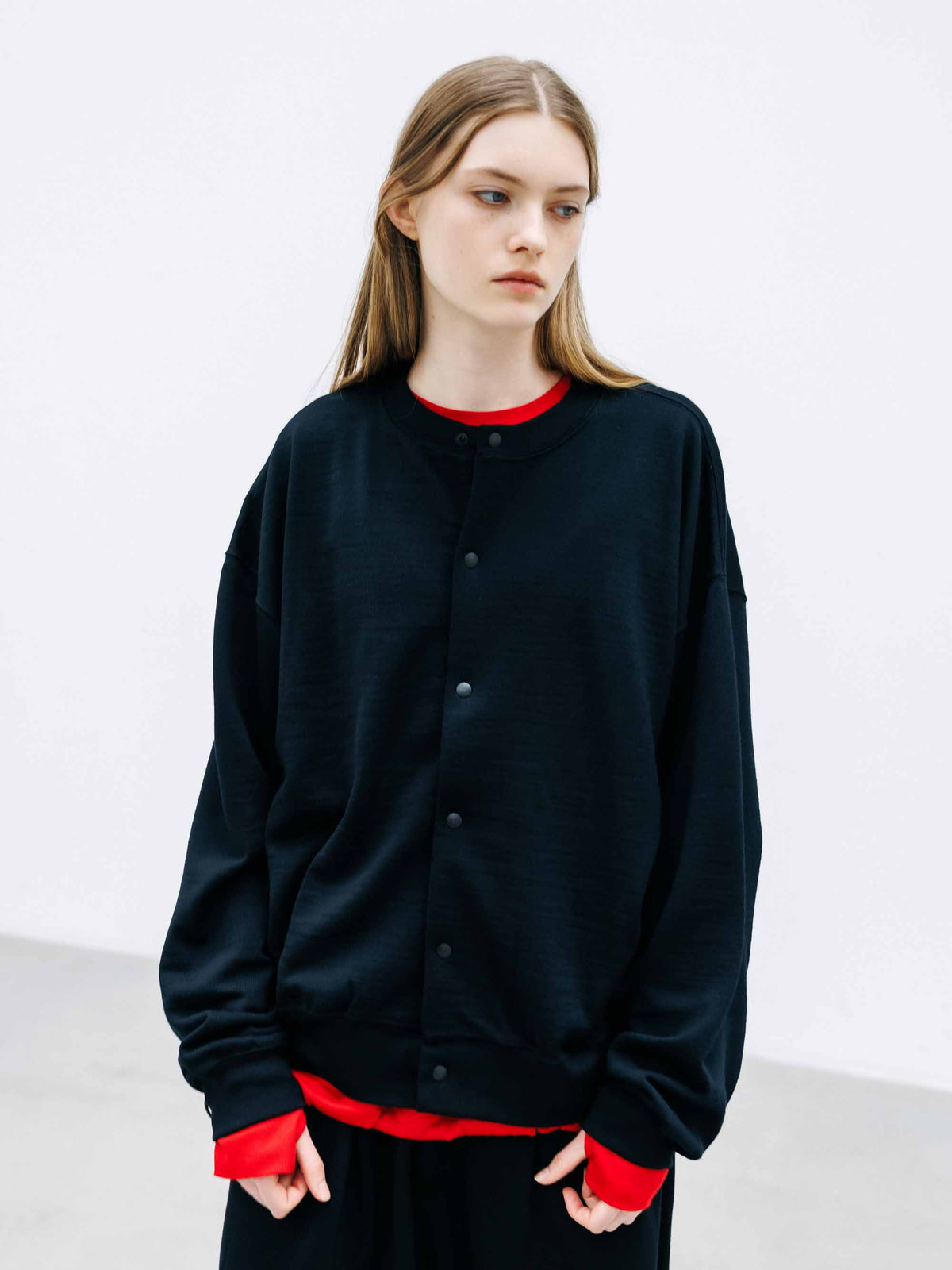 【10.14 WED 20:00- IN STOCK】 WOOL SWEAT CREW NECK CARDIGAN (BLACK)