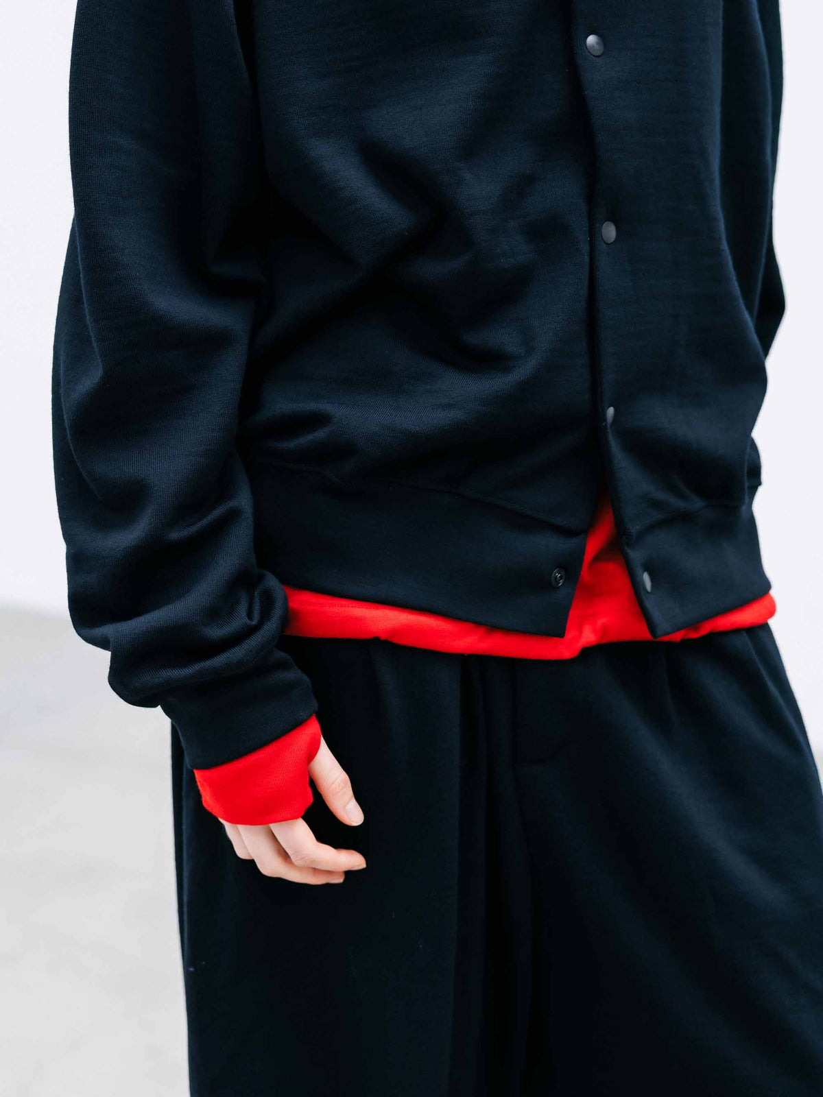 【10.14 WED 20:00- IN STOCK】 WOOL SWEAT CREW NECK CARDIGAN (BLACK)