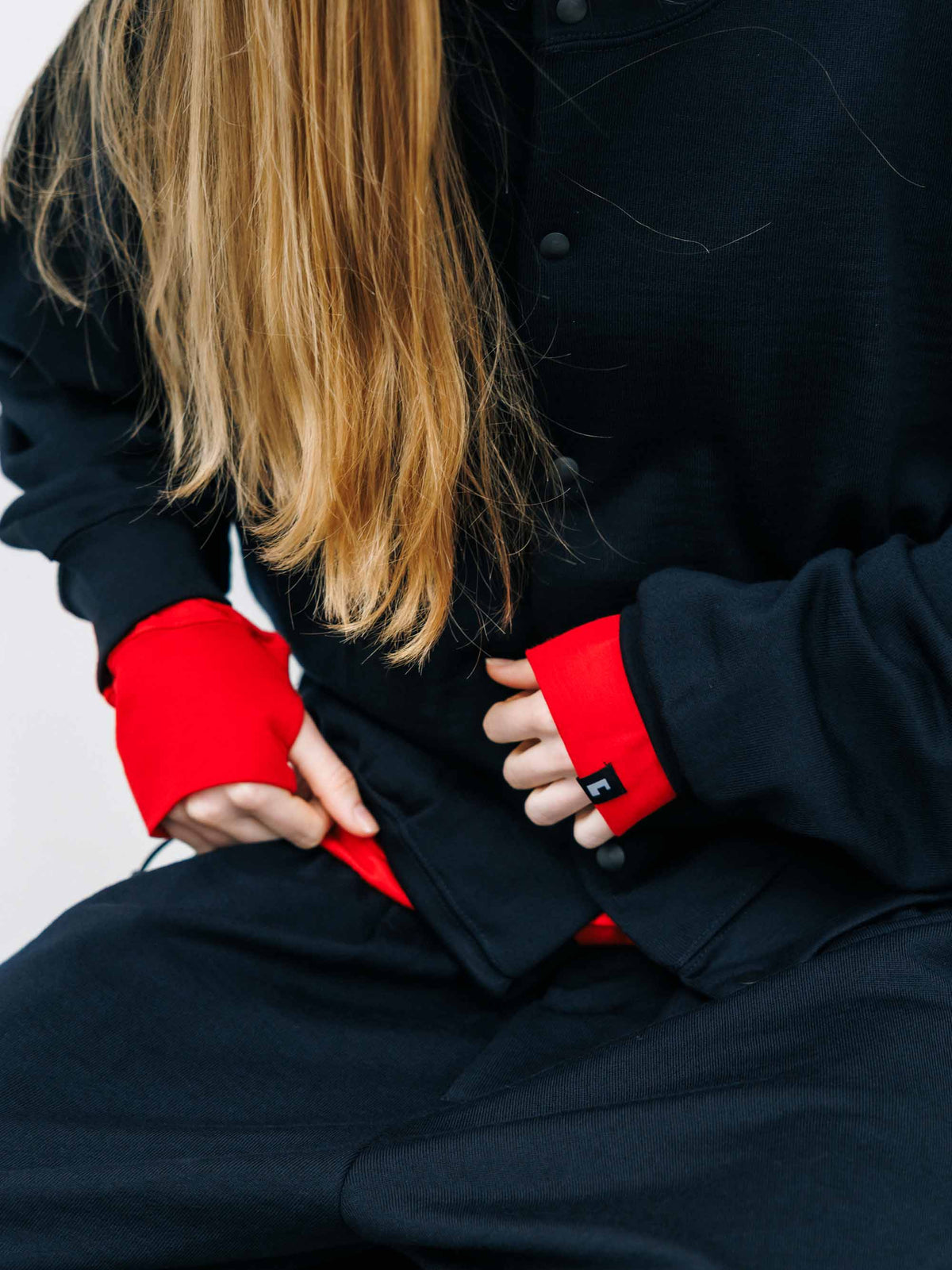 【10.14 WED 20:00- IN STOCK】 WOOL SWEAT CREW NECK CARDIGAN (BLACK)