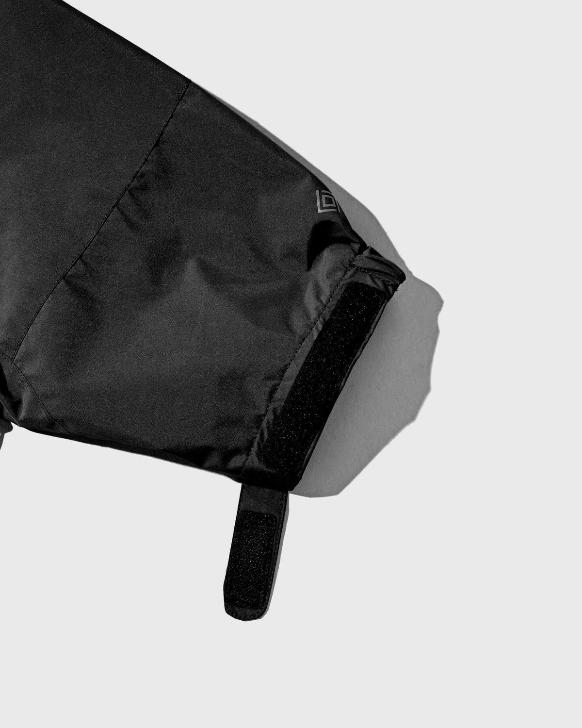 【9.23 WED 20:00- IN STOCK】+phenix WINDSTOPPER® by GORE-TEX LABS CITY MILITARY JACKET (BLACK)