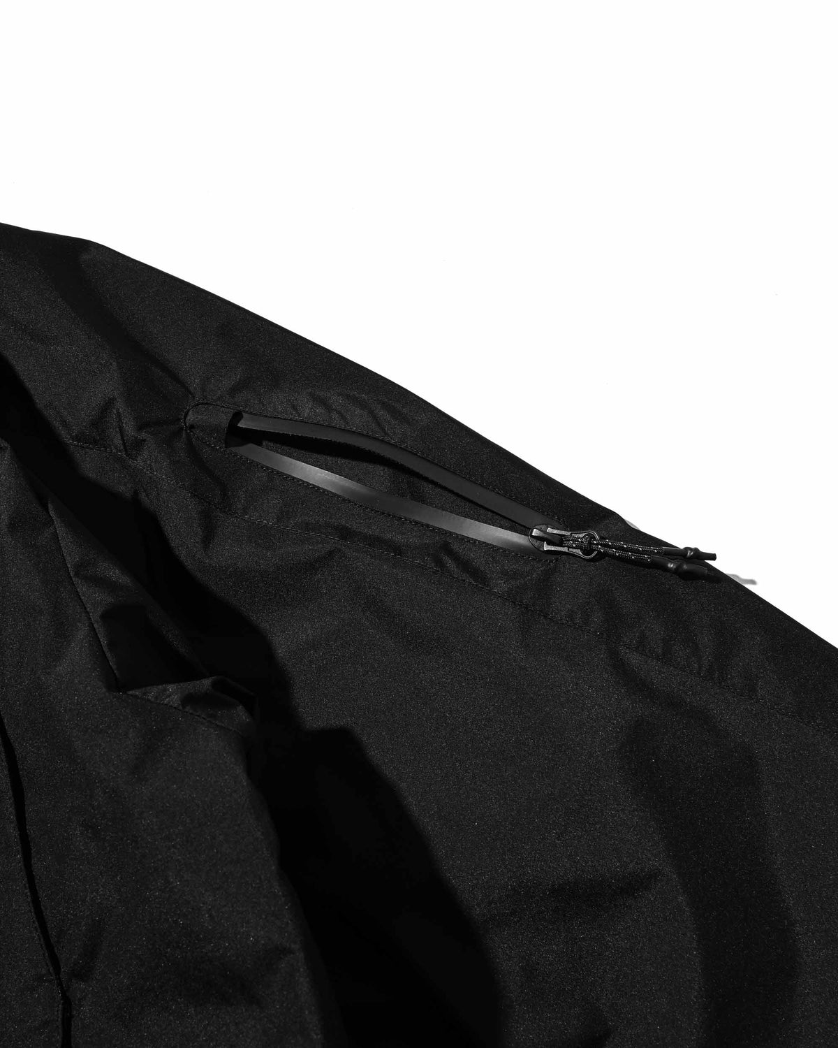 【9.26 SAT 20:00- IN STOCK】+phenix WINDSTOPPER® by GORE-TEX LABS CITY HYDRO SHED JACKET (BLACK)