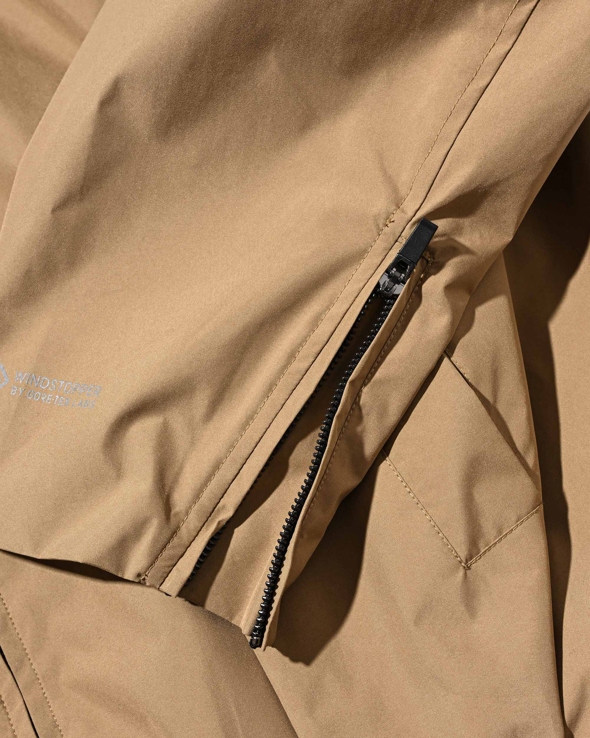 【9.26 SAT 20:00- IN STOCK】+phenix WINDSTOPPER® by GORE-TEX LABS CITY UTILITY BALLOON JACKET (CAMEL BEIGE)