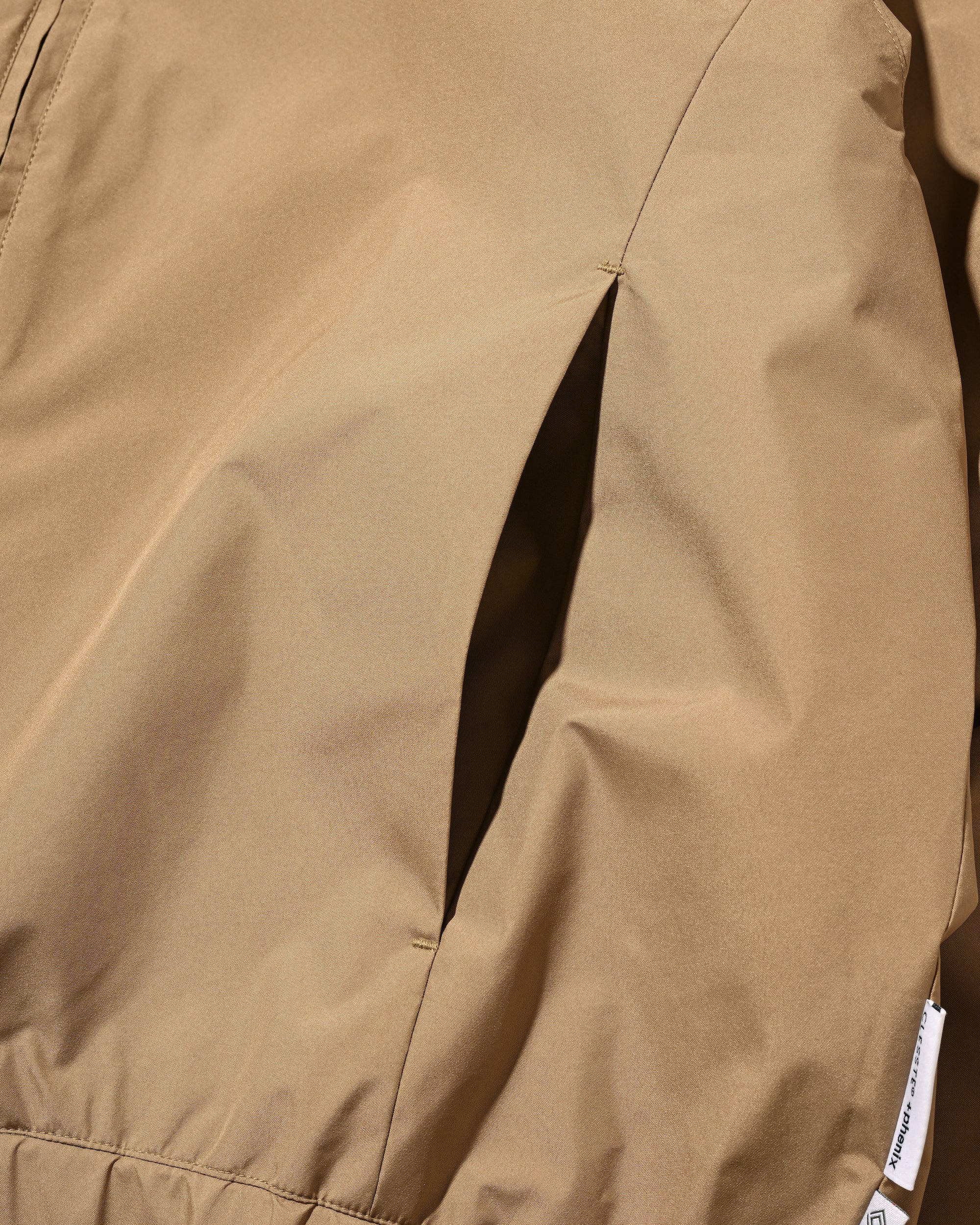 +PHENIX WINDSTOPPER® BY GORE-TEX LABS CITY CORE STAND JACKET (CAMEL BEIGE)