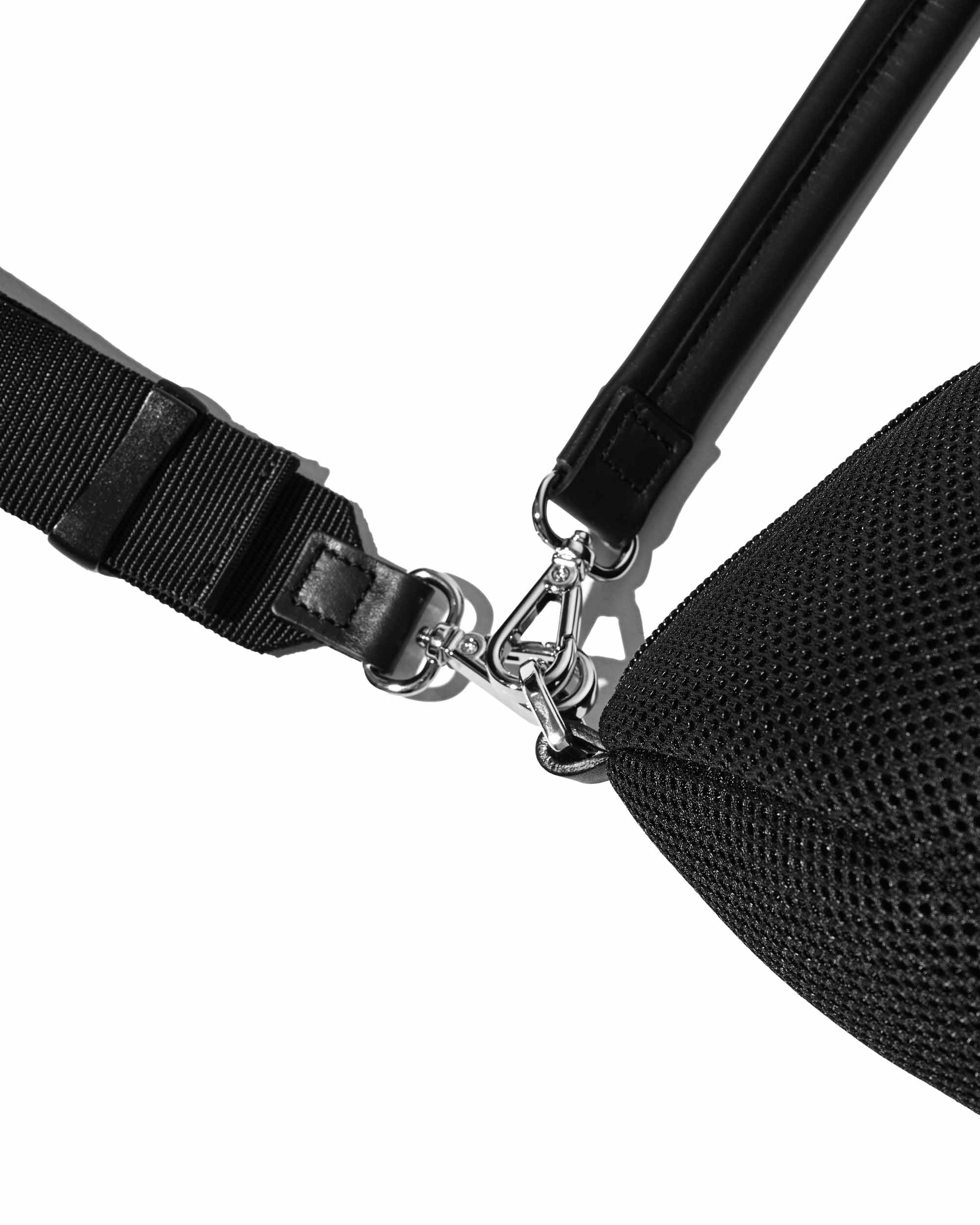 【9.12 SAT 20:00- IN STOCK】W-MESH DAYOFF BAG (BLACK)