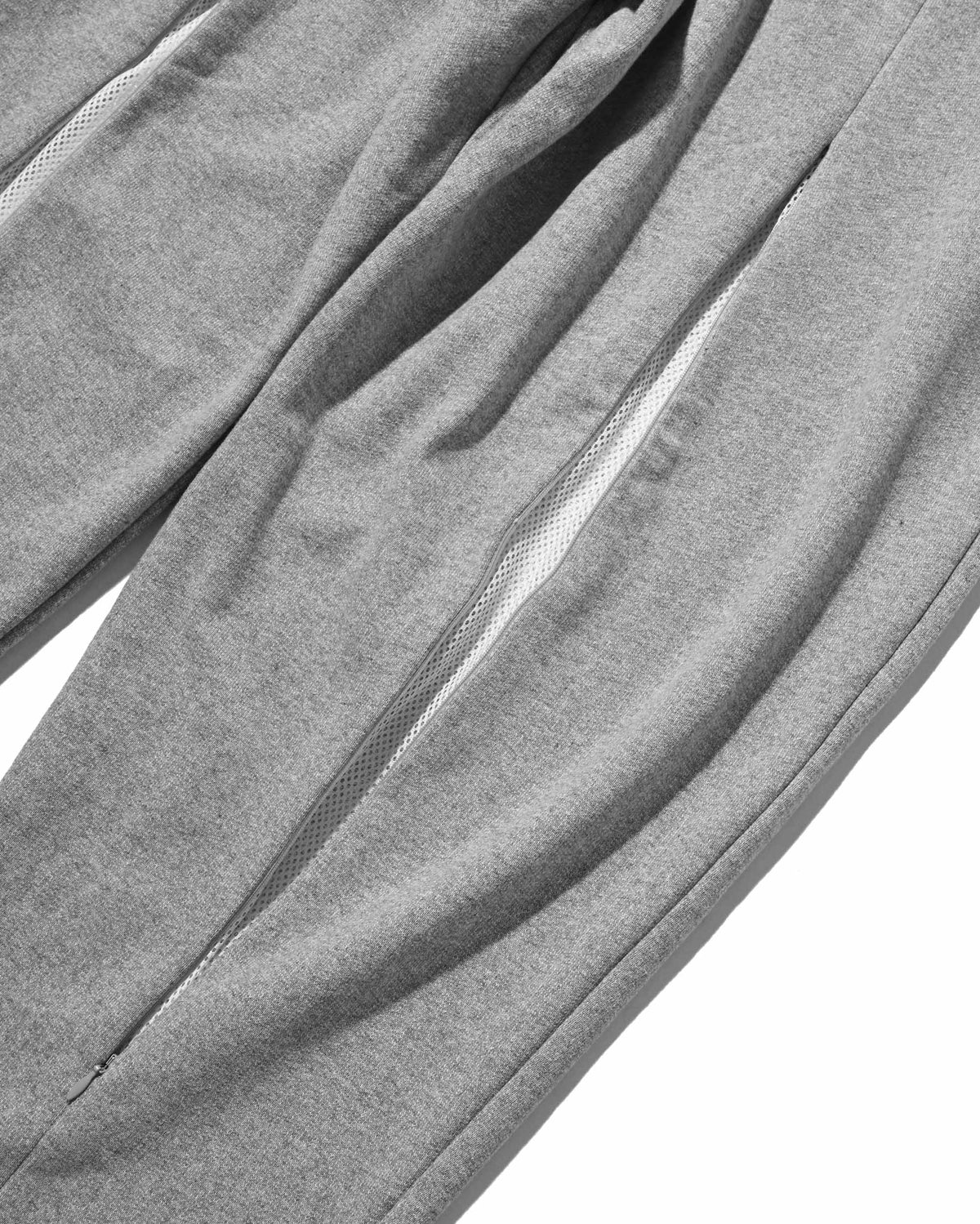 【10.4 SUN 20:00- IN STOCK】【LIMITED】 “C×YES GOOD MARKET" CITY UNIFORM VENTILATION SWEATPANTS (TOP GRAY)