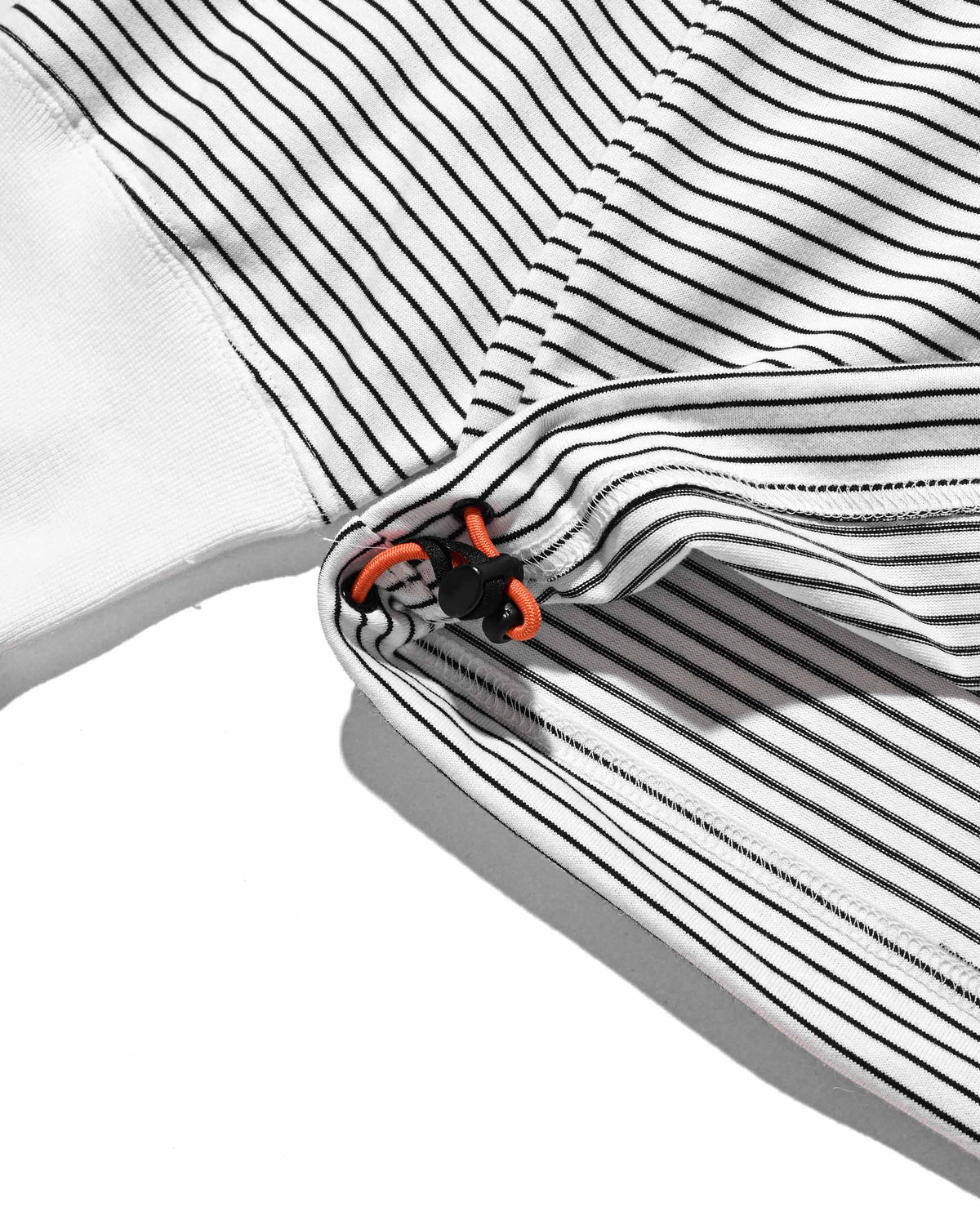 【10.4 SUN 20:00- IN STOCK】【LIMITED】 “C×YES GOOD MARKET" STRIPED HENLEY NECK L/S T-SHIRT WITH DRAWSTRINGS (WHITE)