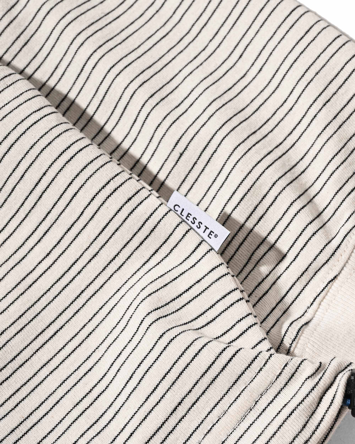【10.4 SUN 20:00- IN STOCK】【LIMITED】 “YES G♡♡D MARKET" MICRO STRIPED L/S T-SHIRT WITH DRAWSTRINGS (IVORY)