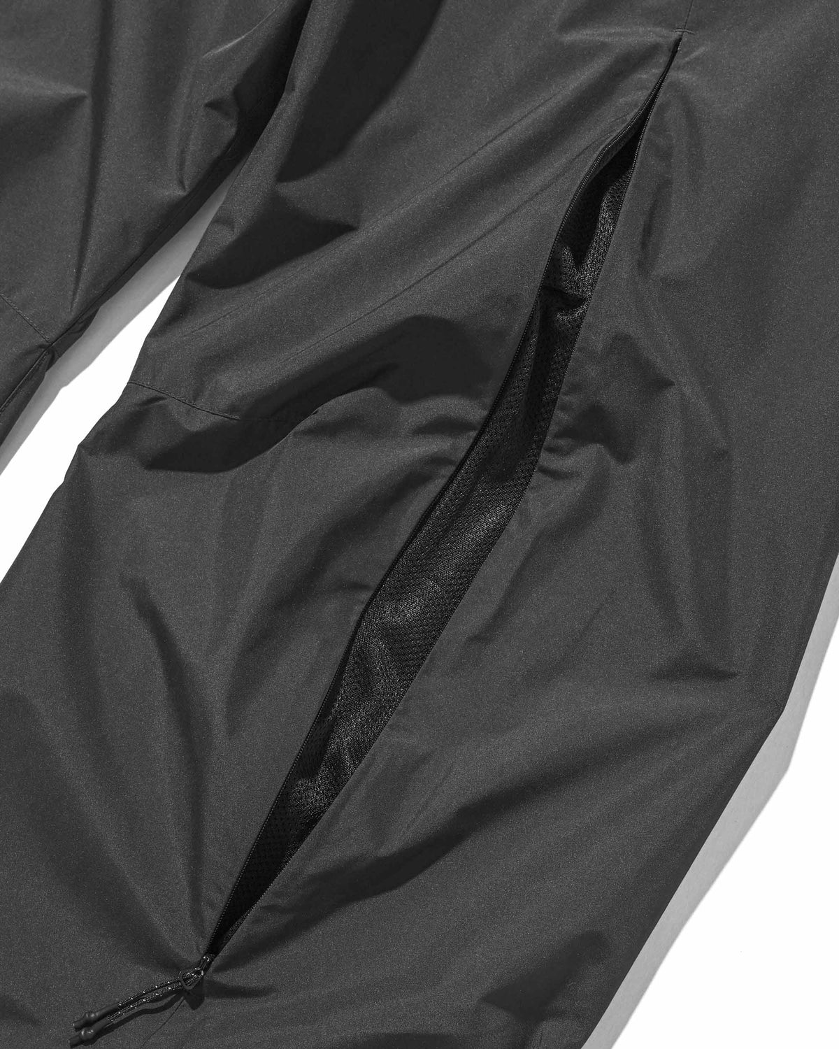 【10.4 SUN 20:00- IN STOCK】【LIMITED】“C×YES GOOD MARKET"+PHENIX WINDSTOPPER® BY GORE-TEX LABS CITY BARREL LEG PANTS (SHADOW GRAY)