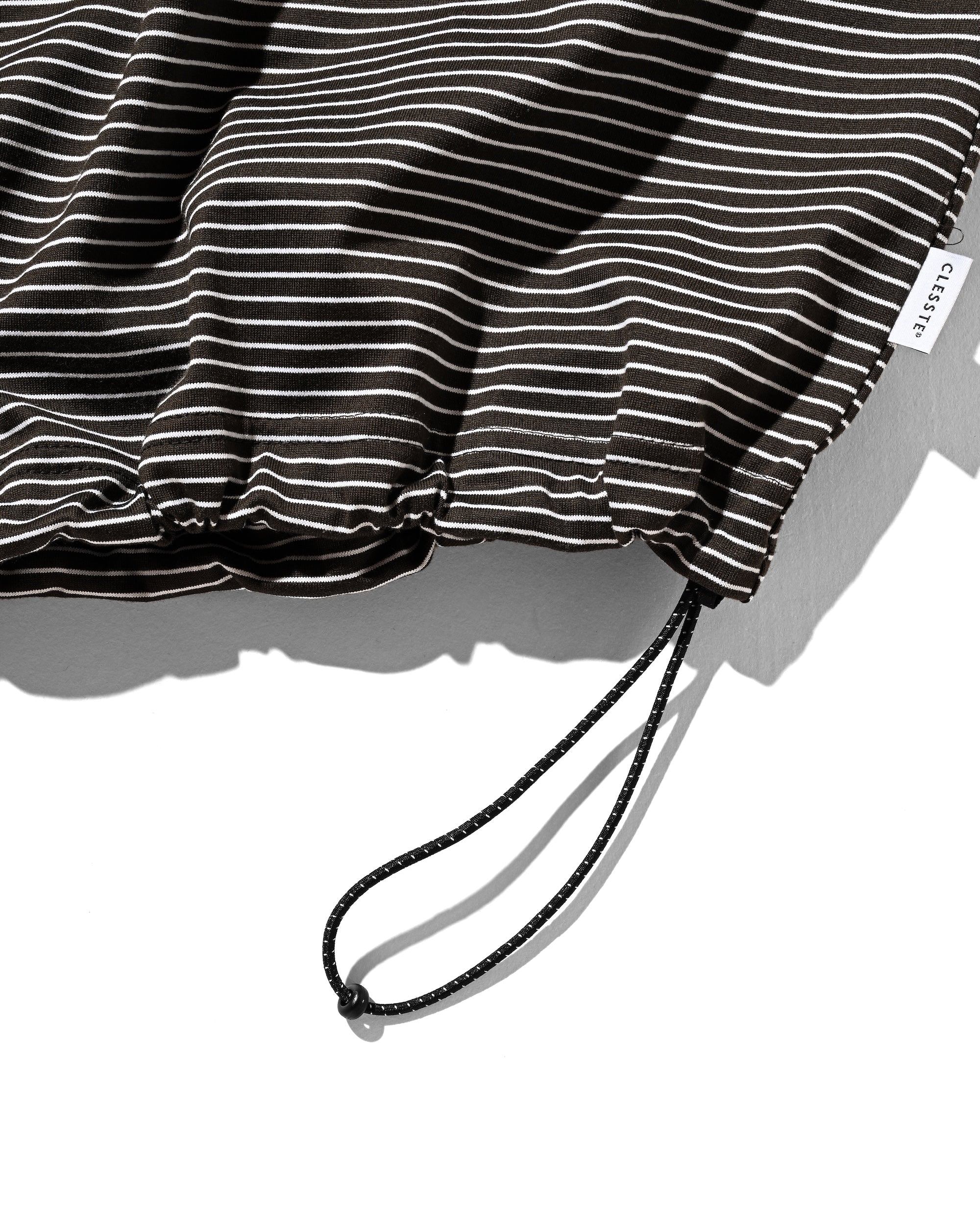 EMBROIDERY LOGO STRIPED S/S POLO WITH DRAWSTRINGS (BROWN×WHITE)