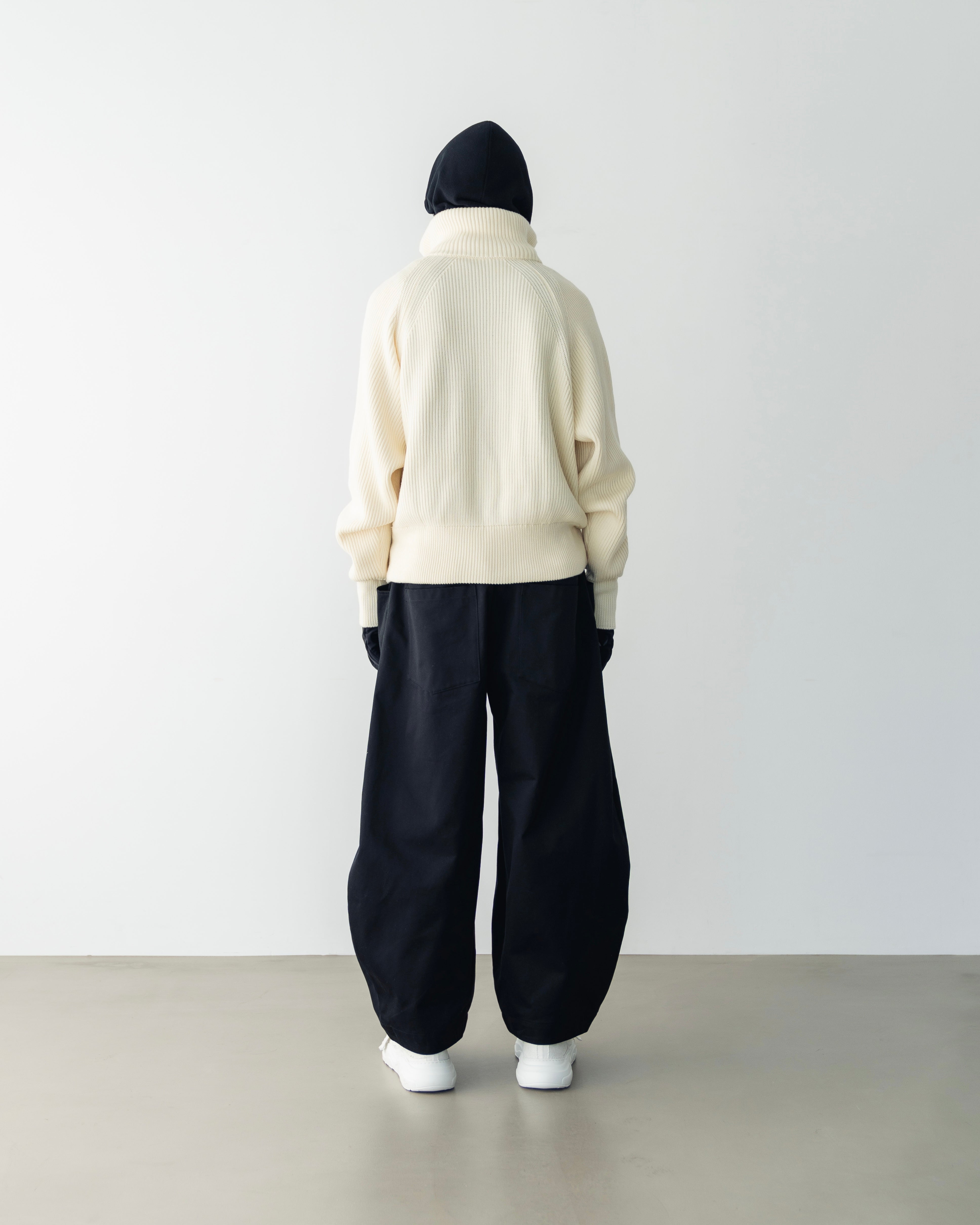 OVERSIZED HIGH NECK DRIVERS KNIT