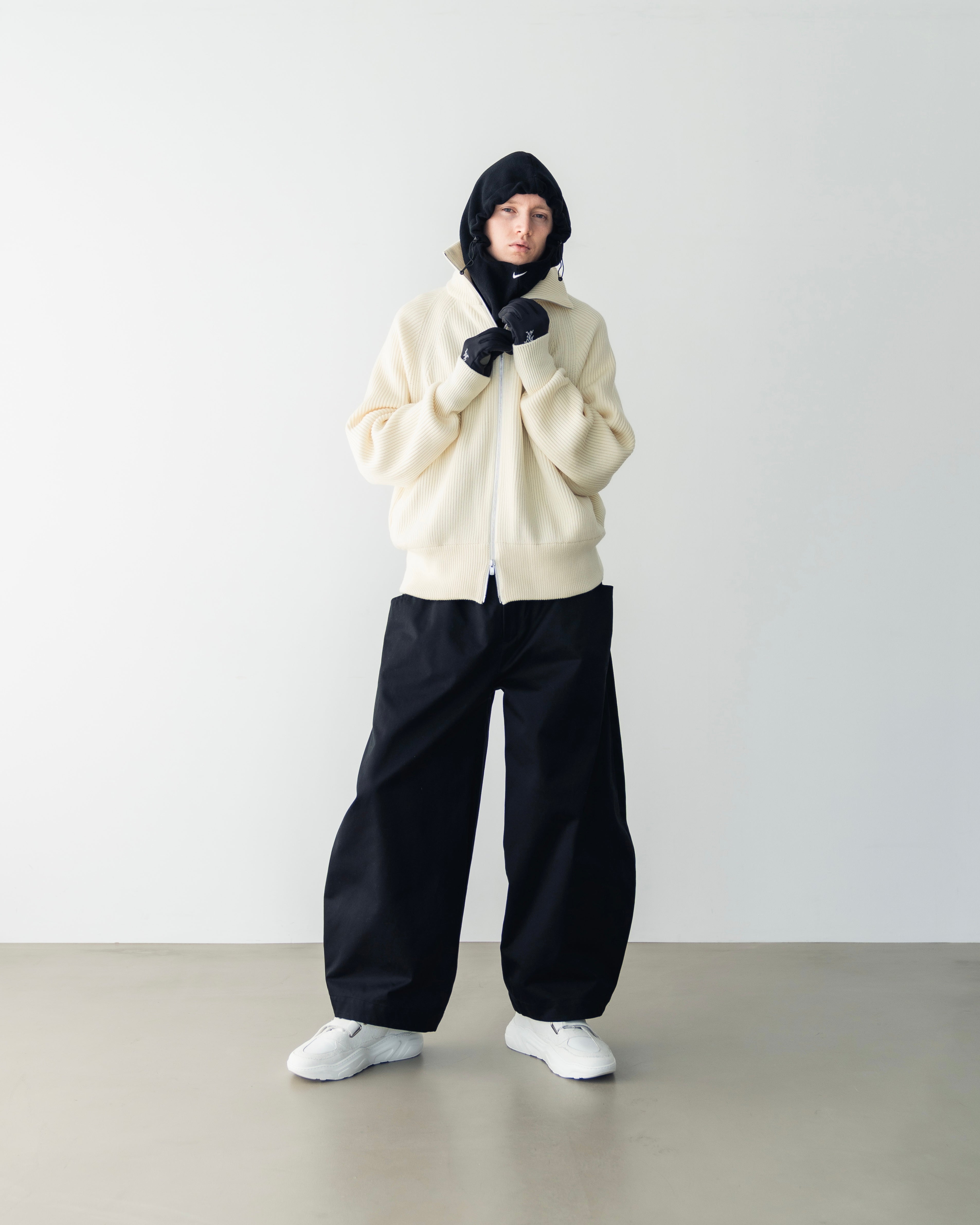 CLESSTE OVERSIZED HIGH NECK DRIVERS KNIT