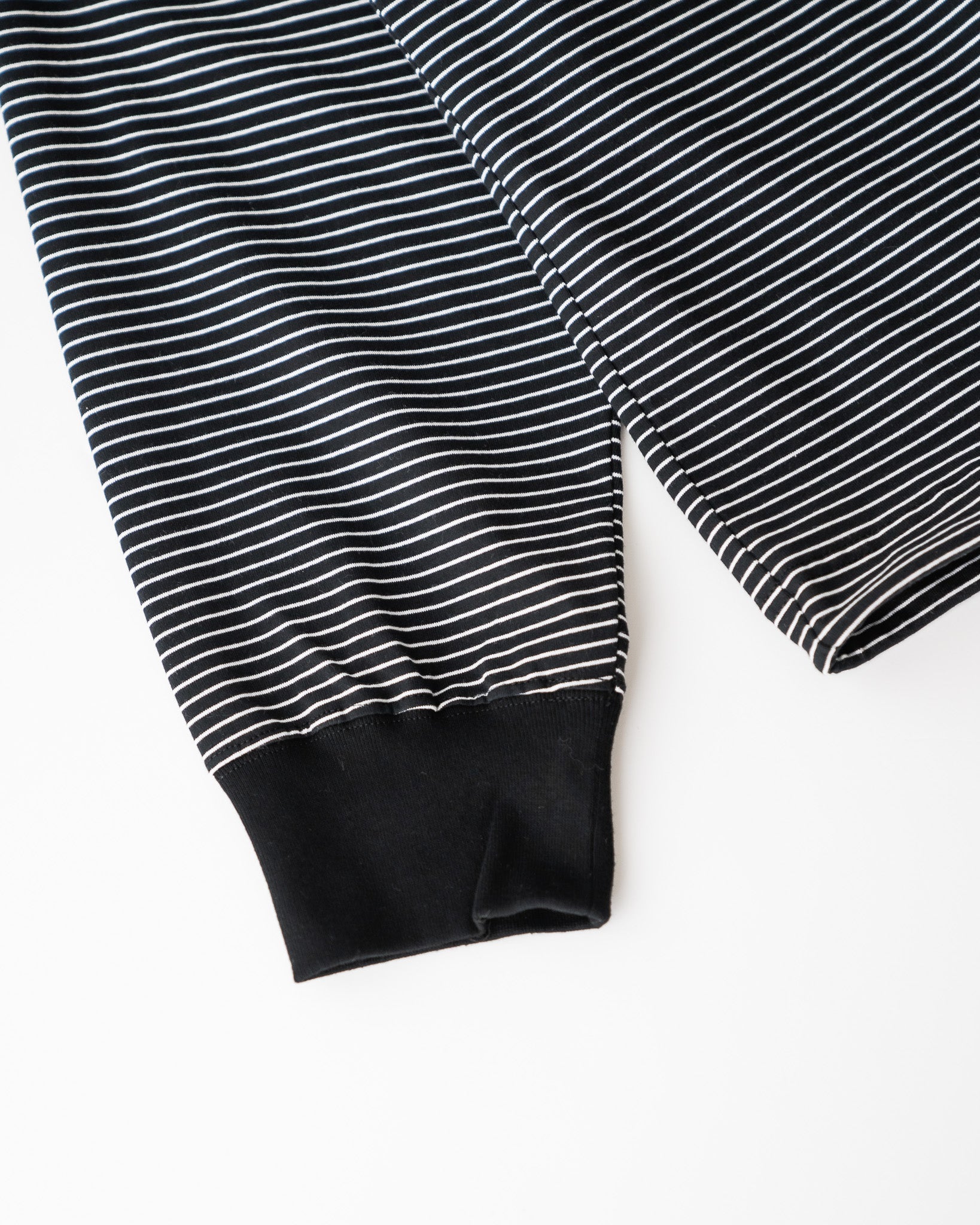 STRIPED MASSIVE L/S T-SHIRT WITH DRAWSTRINGS..