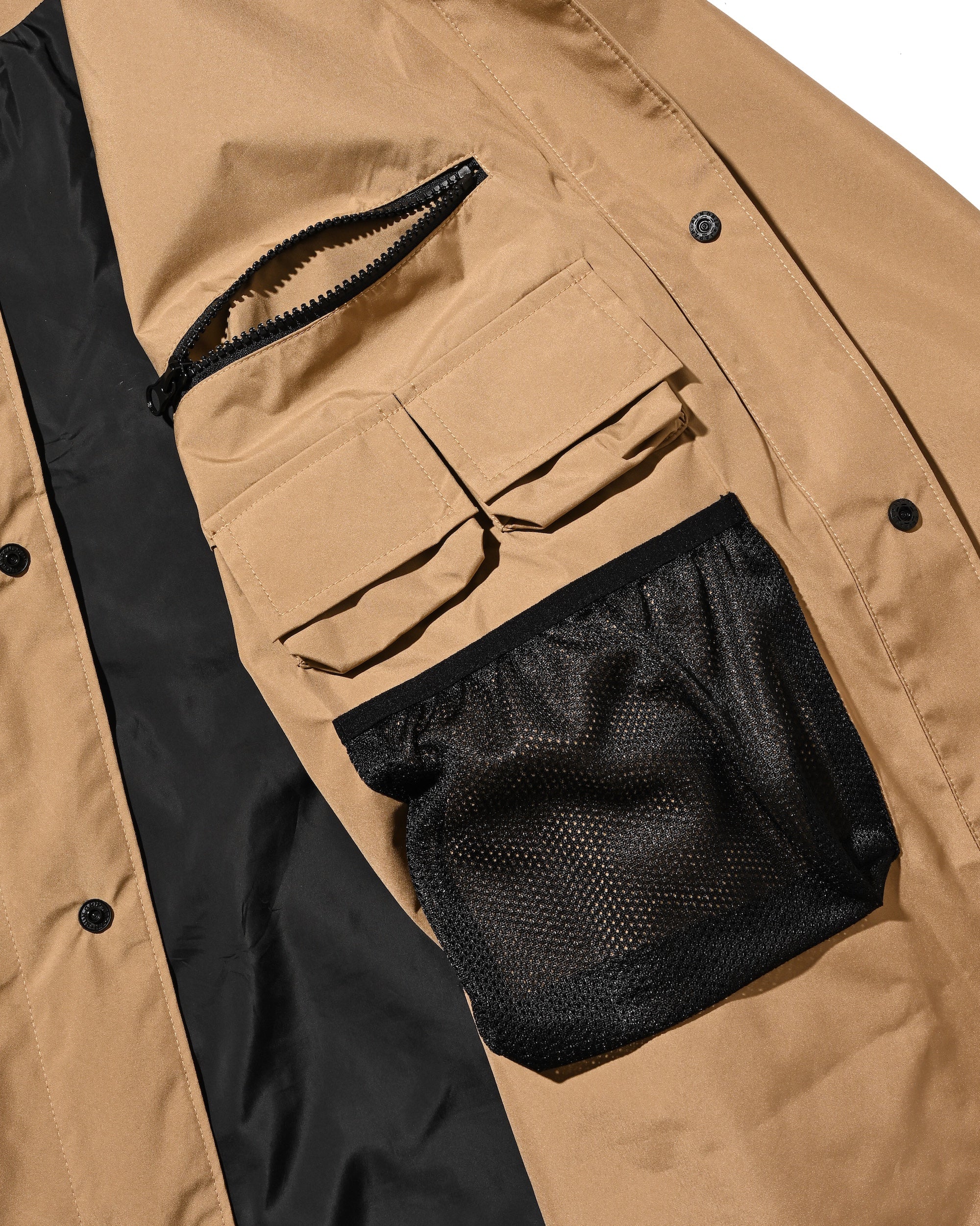 +phenix WINDSTOPPER® BY GORE-TEX LABS CITY STORAGE COVERALL JACKET (CAMEL BEIGE)