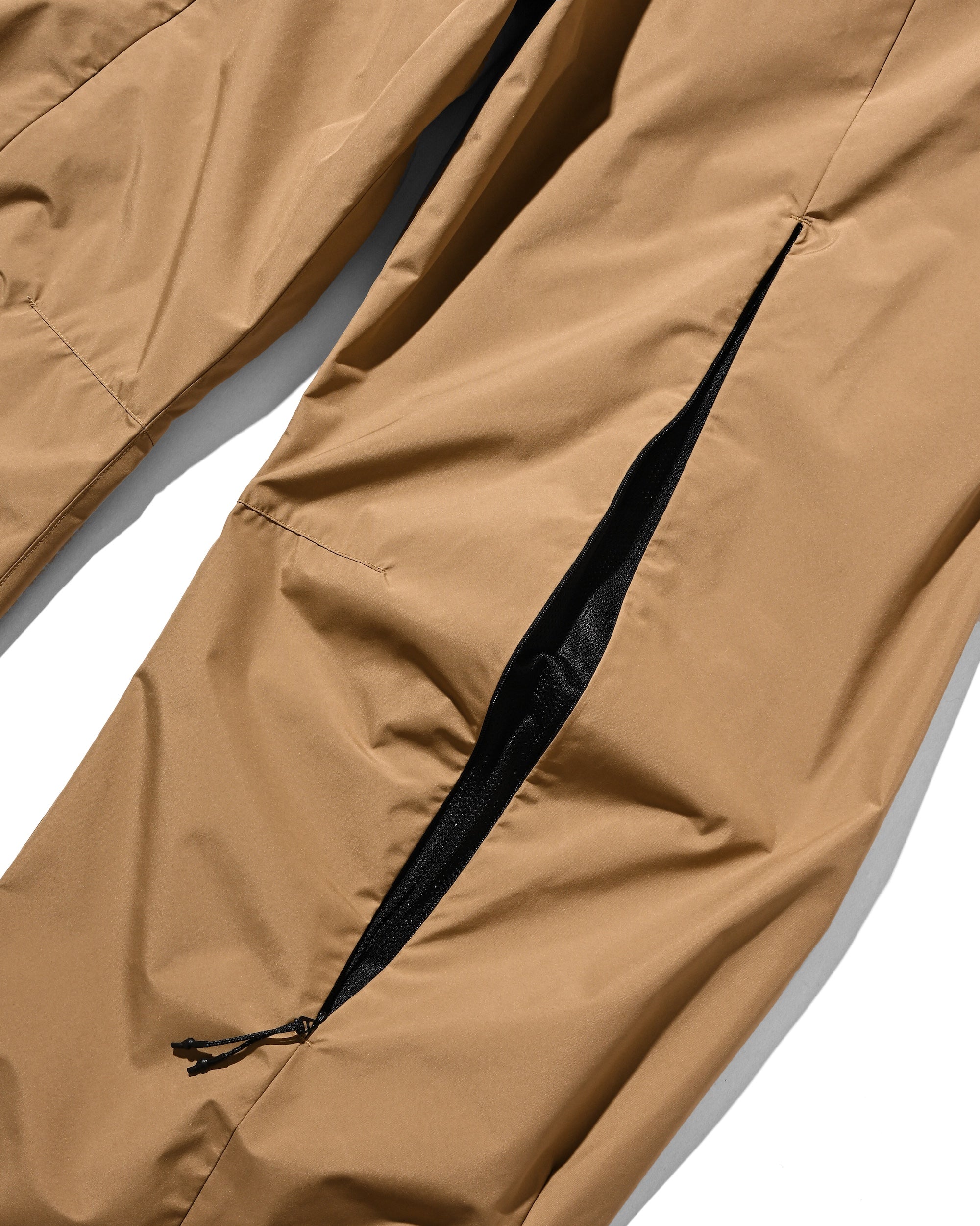 【6.20 SAT 20:00- IN STOCK】 +phenix WINDSTOPPER® by GORE-TEX LABS CITY BARREL LEG PANTS (CAMEL BEIGE)