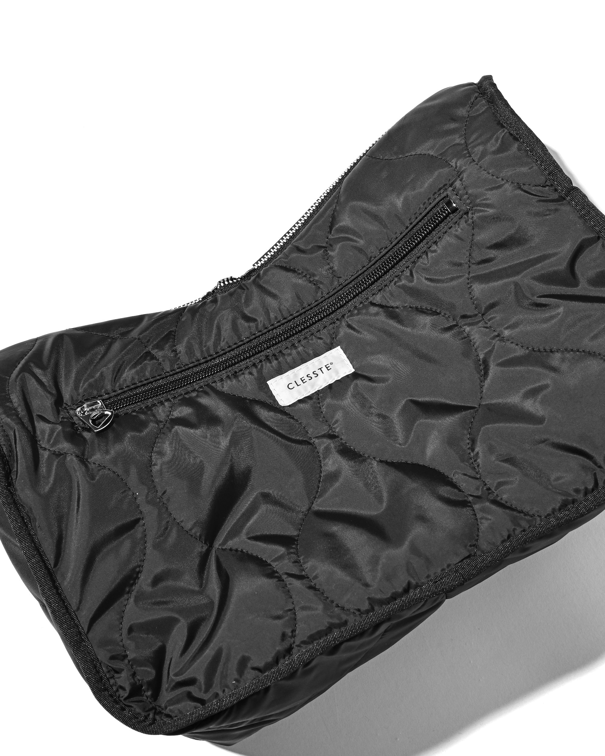 SUEDE DAYOFF BAG (BLACK)