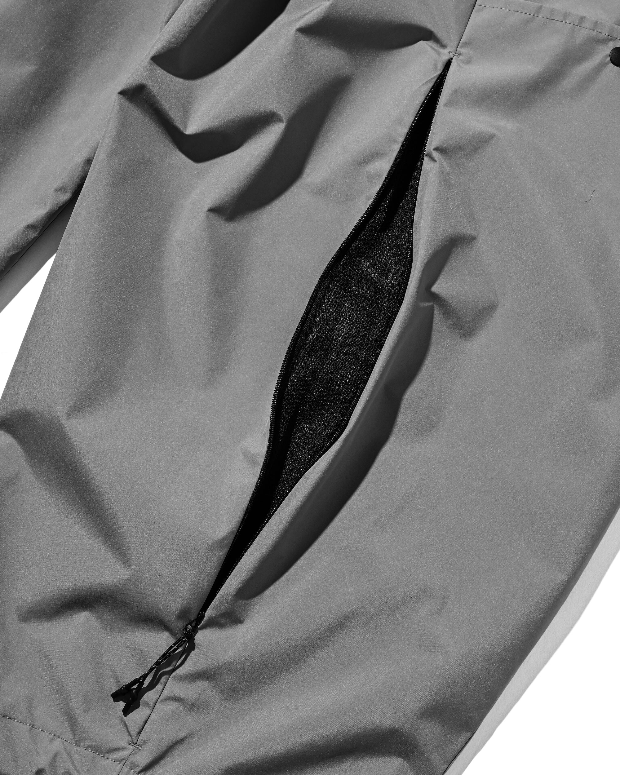 +phenix WINDSTOPPER® by GORE-TEX LABS CITY MASSIVE UTILITY PANTS (CHARCOAL GRAY)