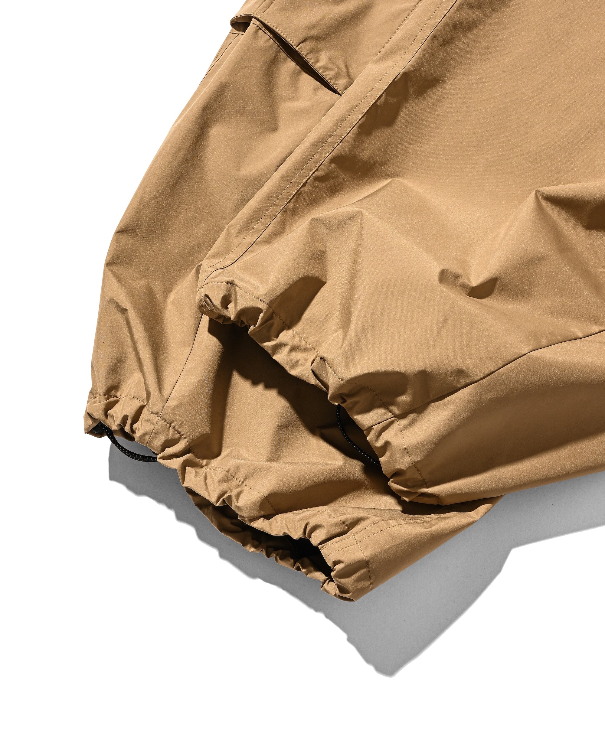 +phenix WINDSTOPPER® by GORE-TEX LABS CITY MEGA POCKET BALLOON CARGO PANTS (CAMEL BEIGE)