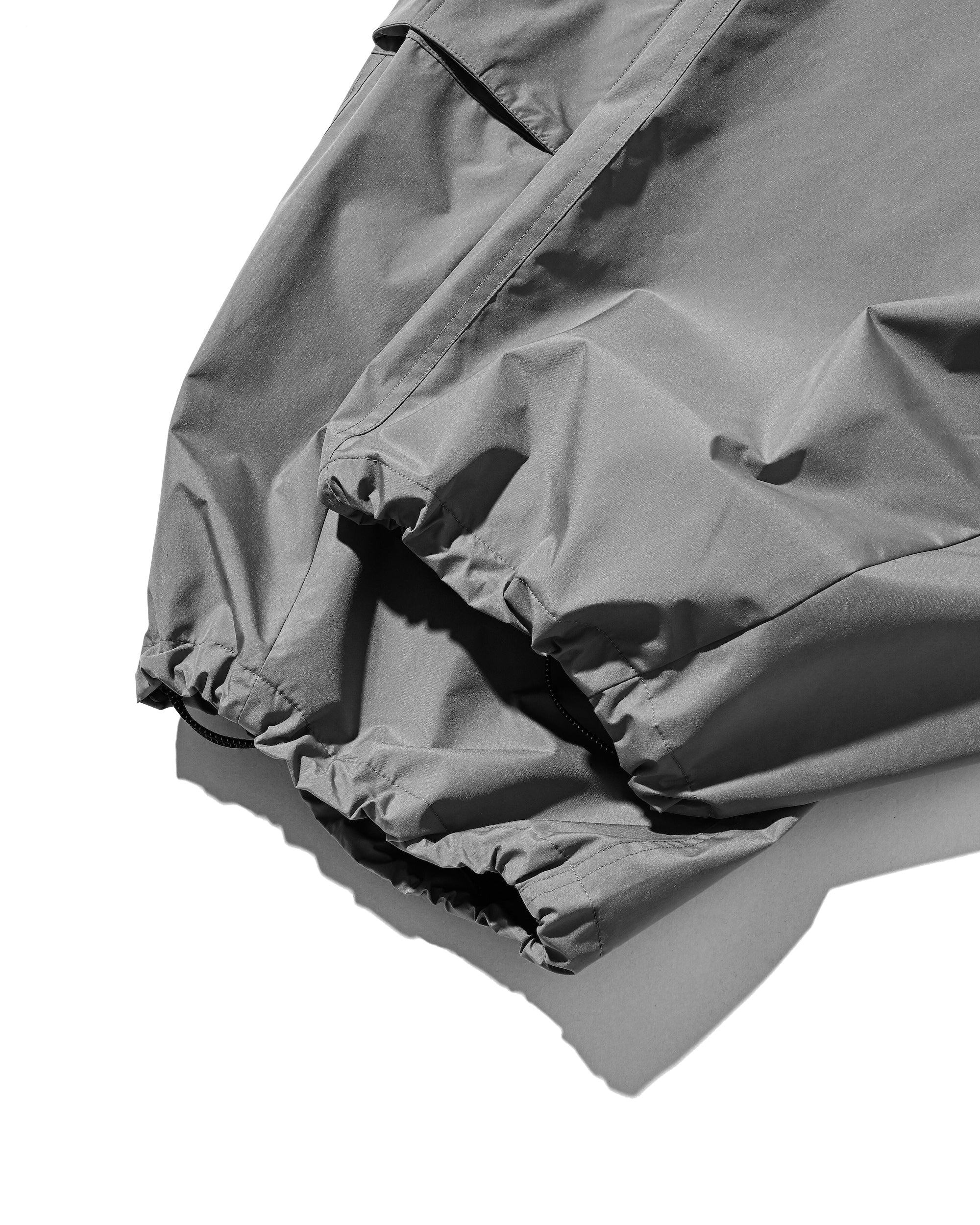 +phenix WINDSTOPPER® by GORE-TEX LABS CITY MEGA POCKET BALLOON CARGO PANTS (CHARCOAL GRAY)