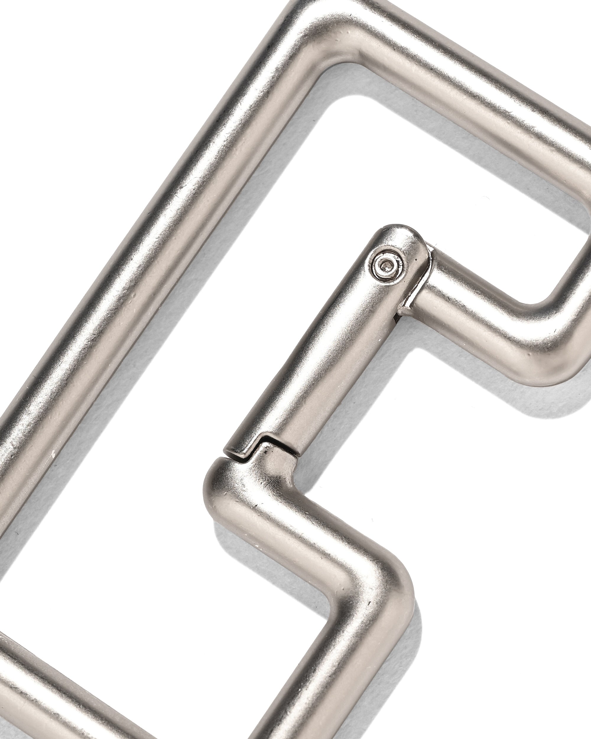 Symbol Carabiner　SILVER 5.9 SAT 20:00- IN STOCK】“C” LOGO CARABINER (SILVER)