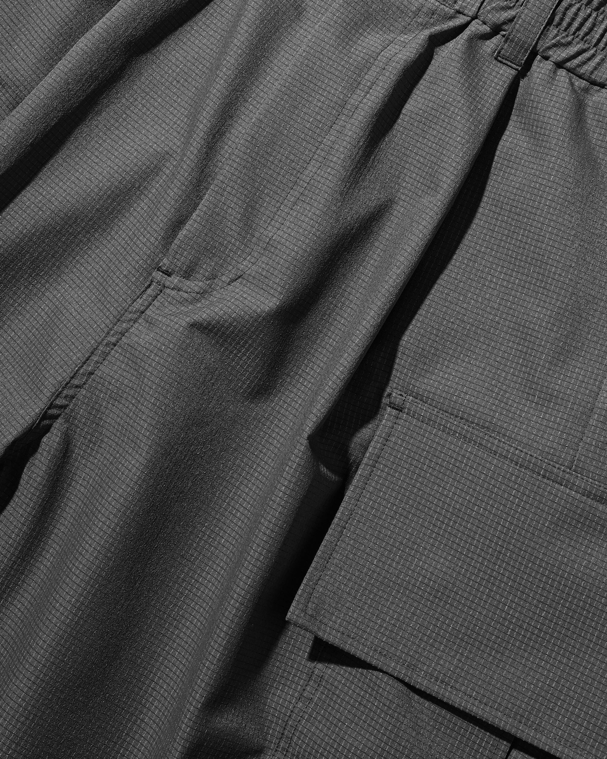 【4.11 SAT 20:00- IN STOCK】COOLDOTS® CITY MEGA POCKET BALLOON CARGO HALF PANTS (CHARCOAL)