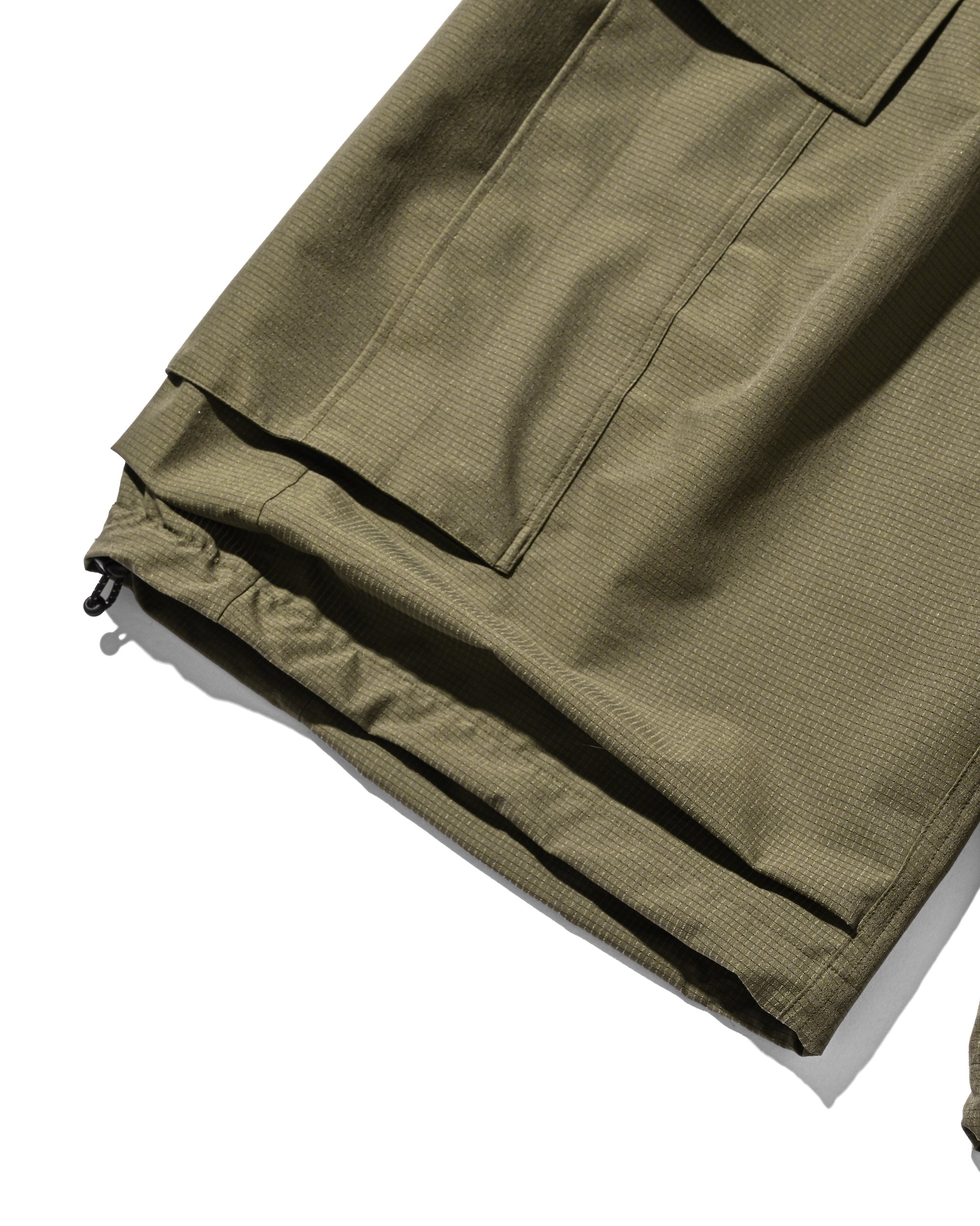【4.11 SAT 20:00- IN STOCK】COOLDOTS® CITY MEGA POCKET BALLOON CARGO HALF PANTS (OLIVE)