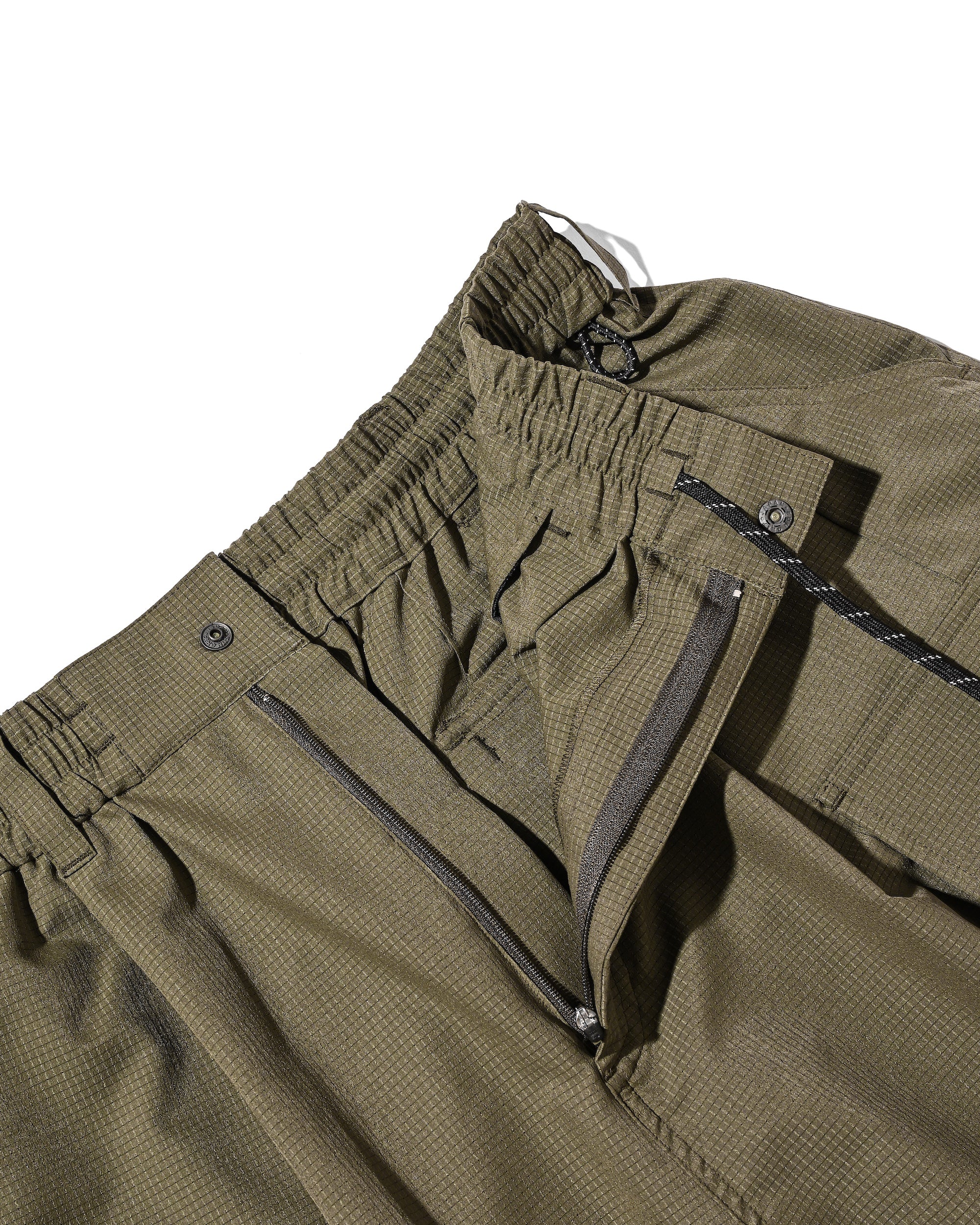 【4.11 SAT 20:00- IN STOCK】COOLDOTS® CITY MEGA POCKET BALLOON CARGO HALF PANTS (OLIVE)