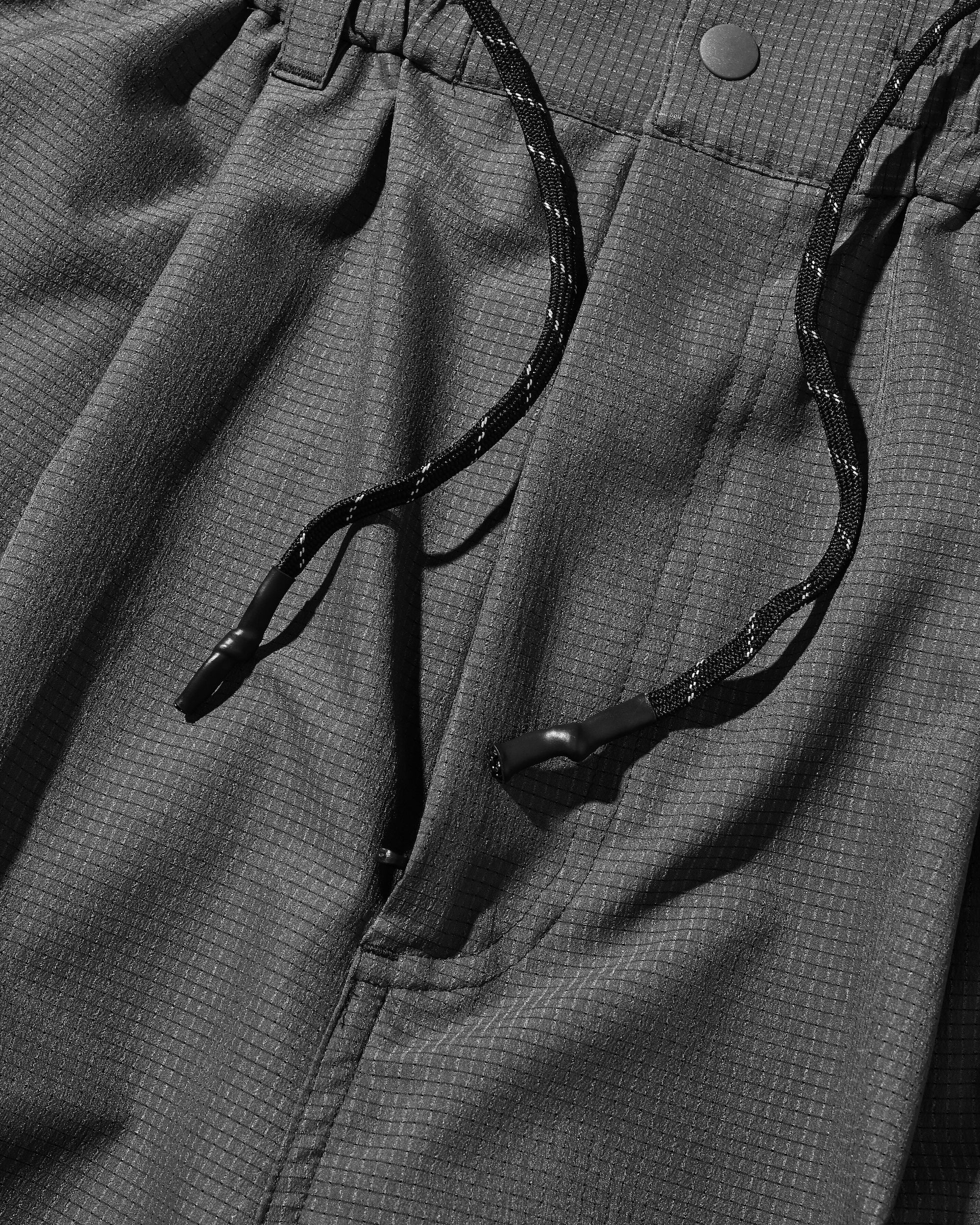 【4.11 SAT 20:00- IN STOCK】COOLDOTS® CITY MEGA POCKET BALLOON CARGO HALF PANTS (CHARCOAL)