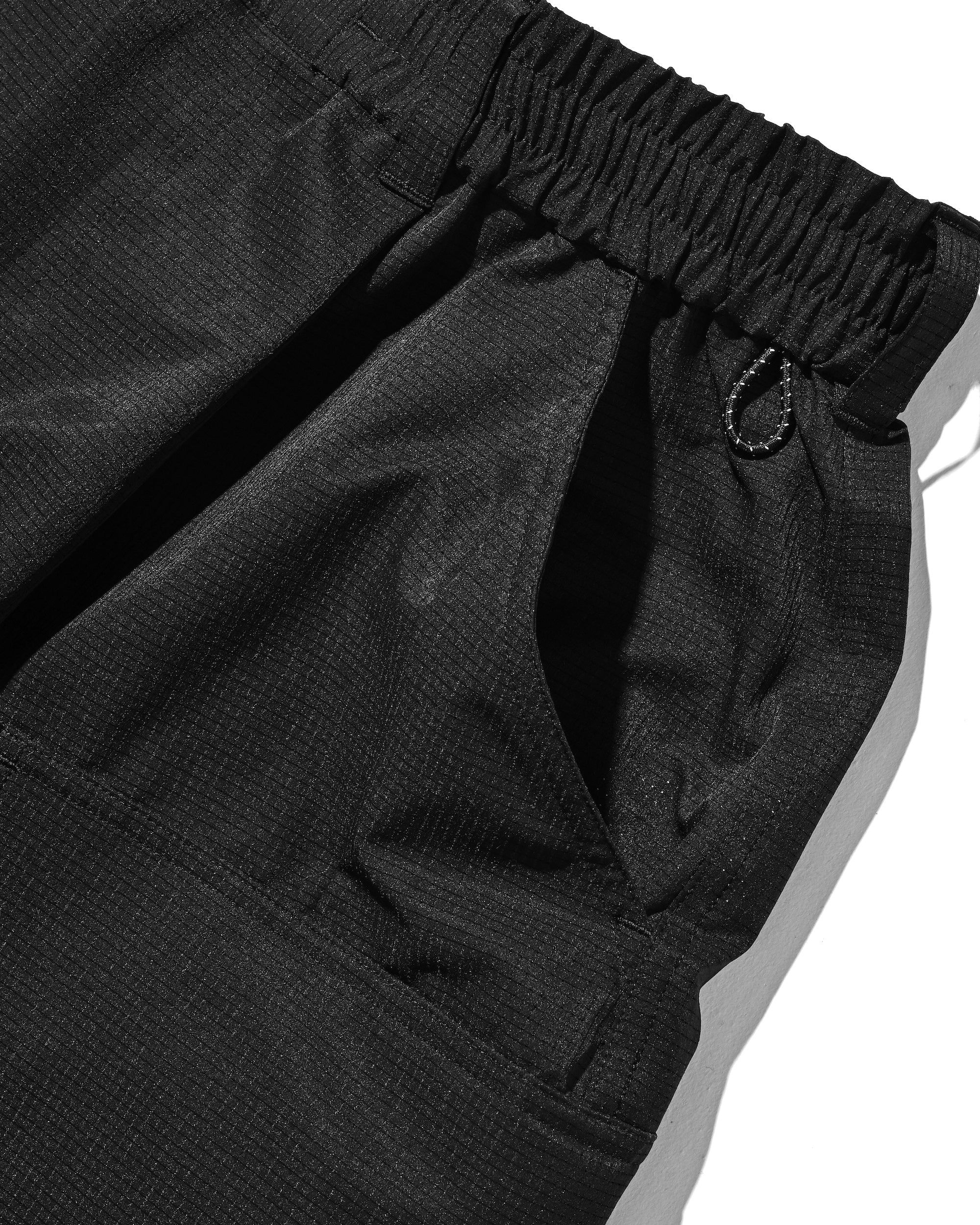 【4.11 SAT 20:00- IN STOCK】COOLDOTS® CITY MEGA POCKET BALLOON CARGO HALF PANTS (BLACK)