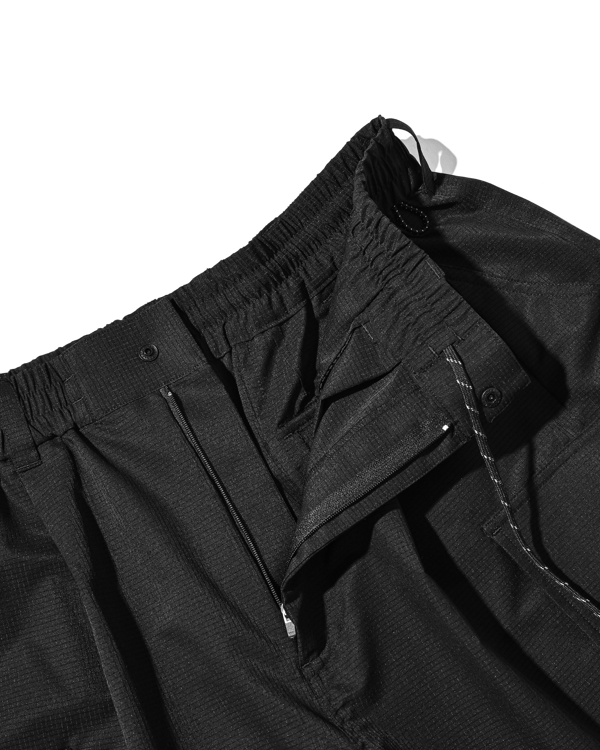 【4.11 SAT 20:00- IN STOCK】COOLDOTS® CITY MEGA POCKET BALLOON CARGO HALF PANTS (BLACK)