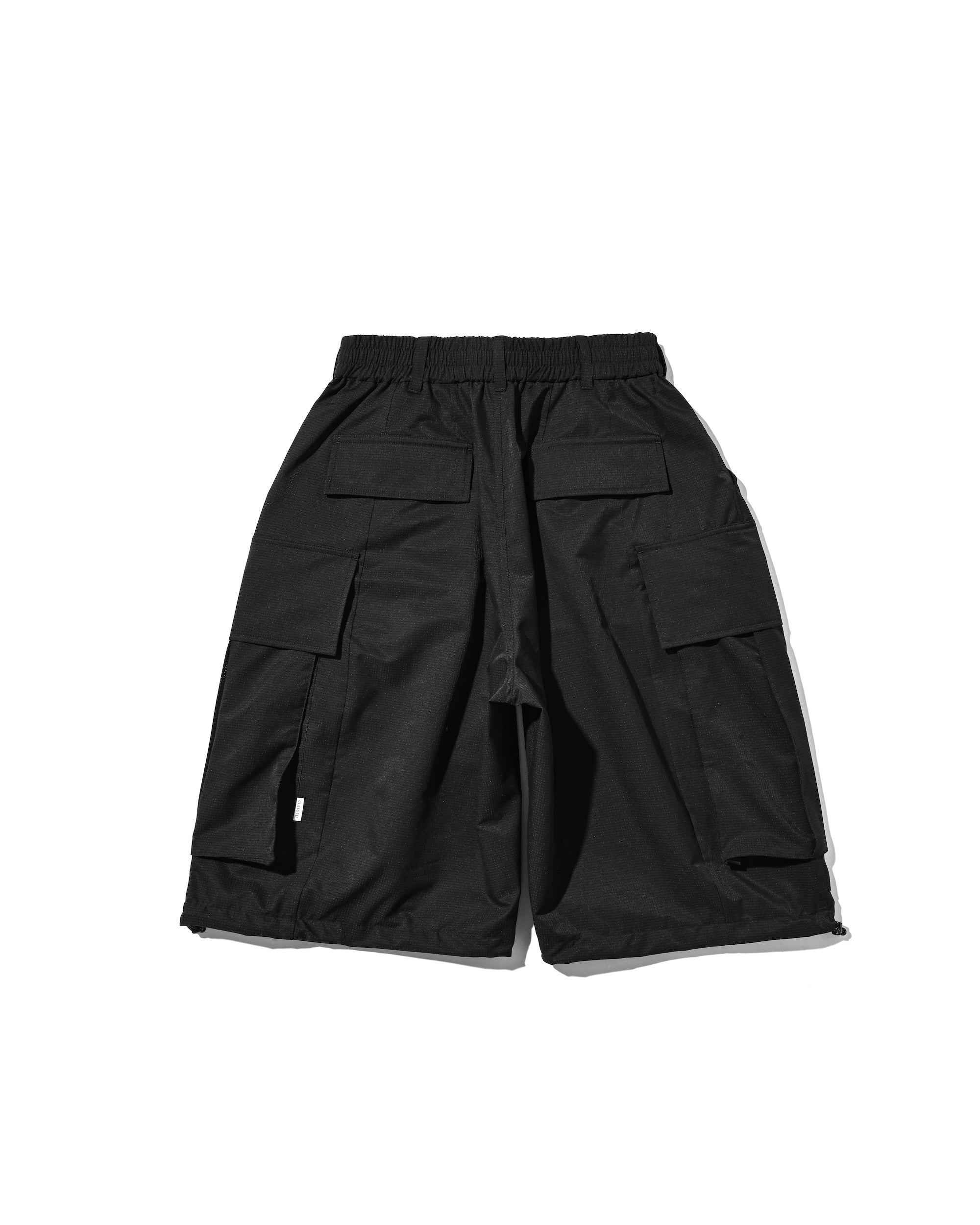 【4.11 SAT 20:00- IN STOCK】COOLDOTS® CITY MEGA POCKET BALLOON CARGO HALF PANTS (BLACK)