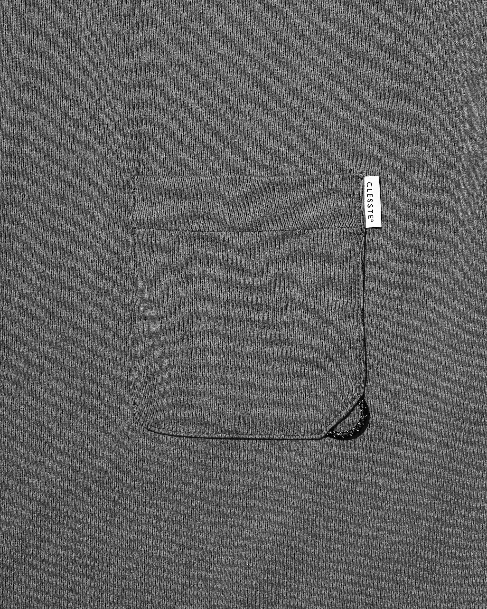 TECH POCKET S/S T-SHIRT (CHARCOAL)
