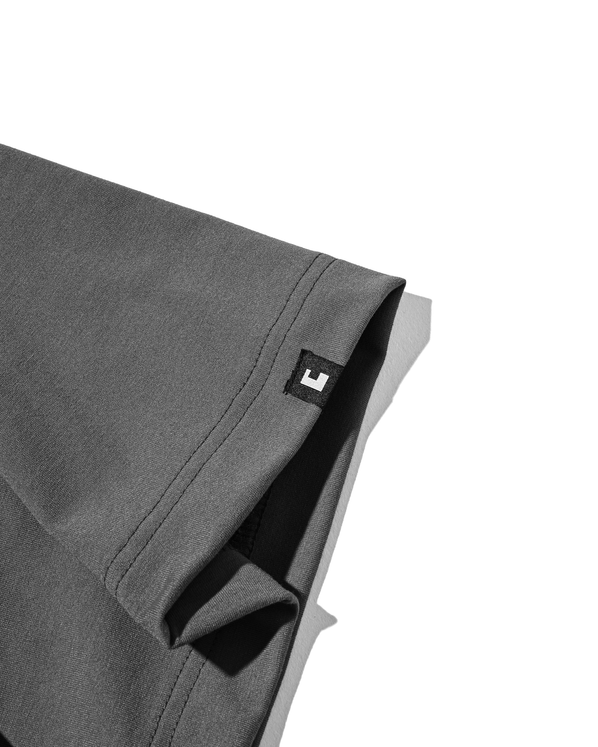 TECH POCKET S/S T-SHIRT (CHARCOAL)