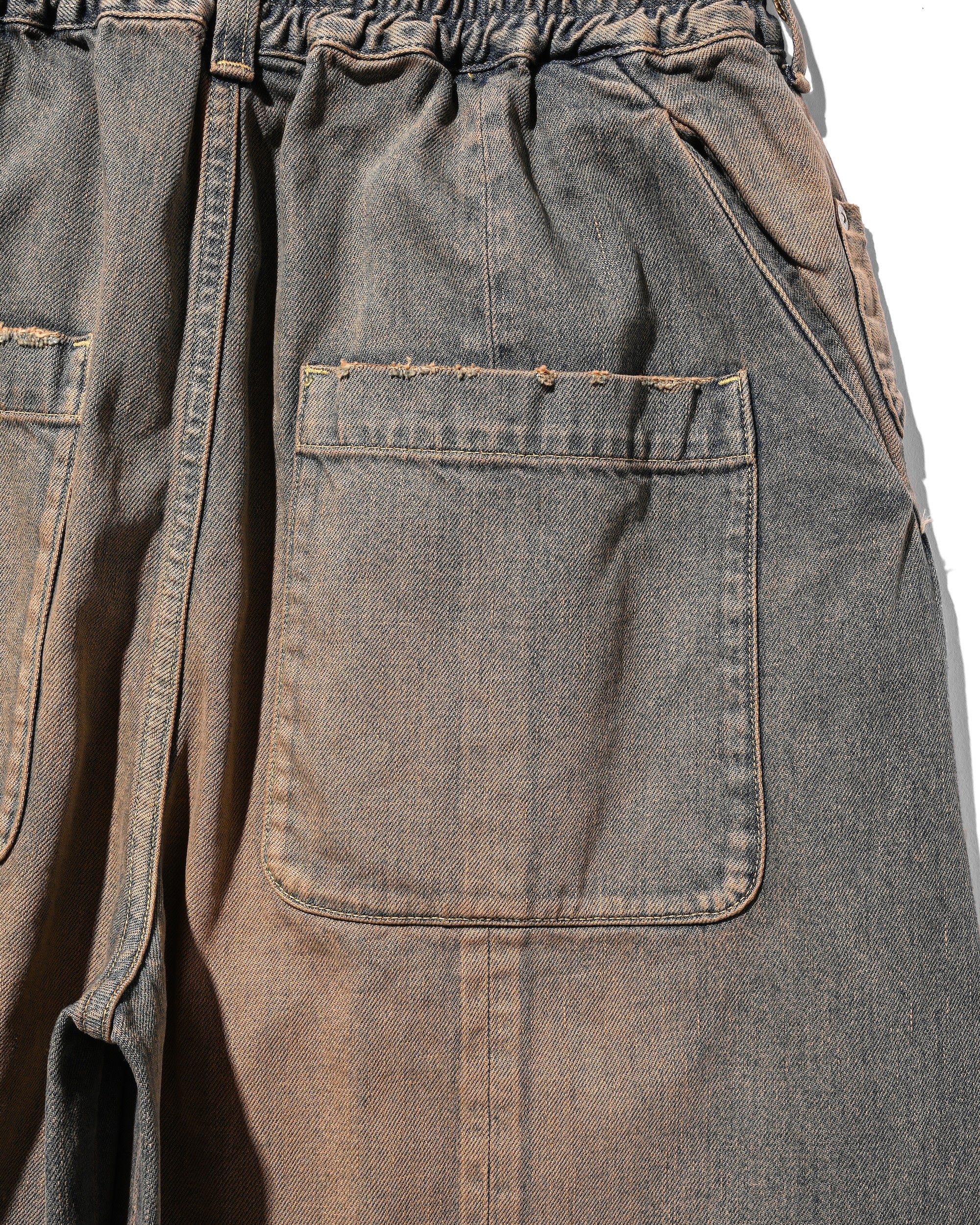 【10.22 WED 20:00- IN STOCK】VINTAGE DYED SELVEDGE DENIM MASSIVE TWISTED PANTS (VINTAGE BROWN)