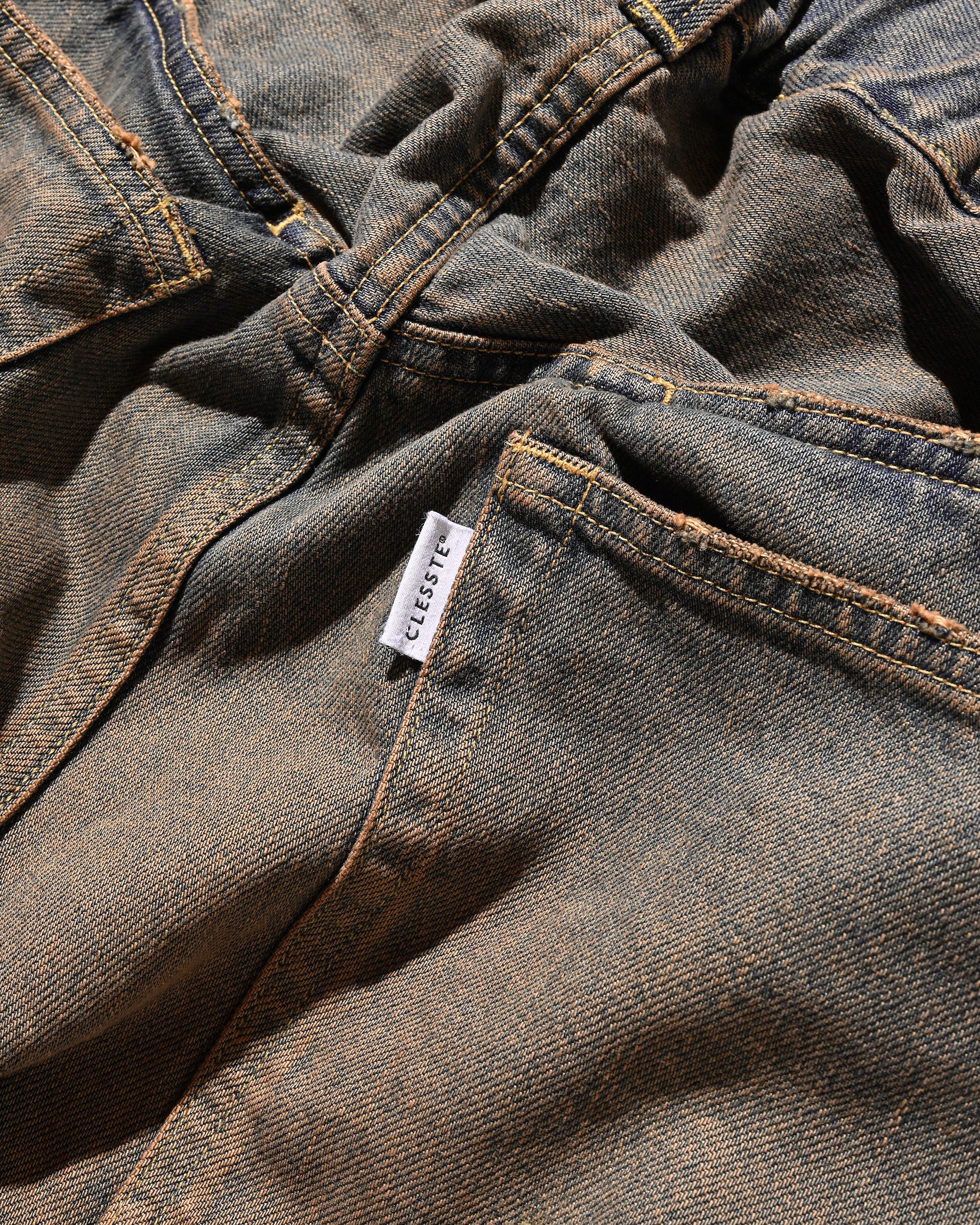 【10.1 WED 20:00- IN STOCK】VINTAGE DYED SELVEDGE DENIM BARREL LEG PANTS (VINTAGE BROWN)