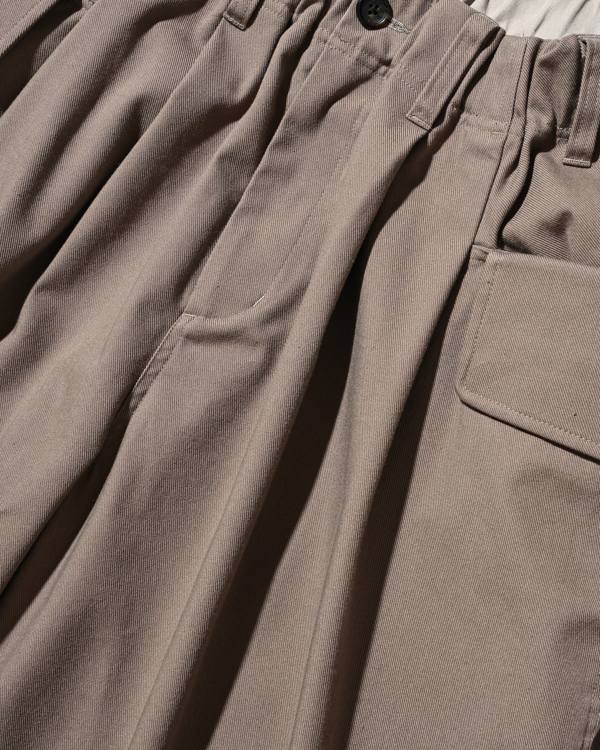 【4.25 SAT 20:00- IN STOCK】SIDE FLAP CURVE PANTS (MOCHA)