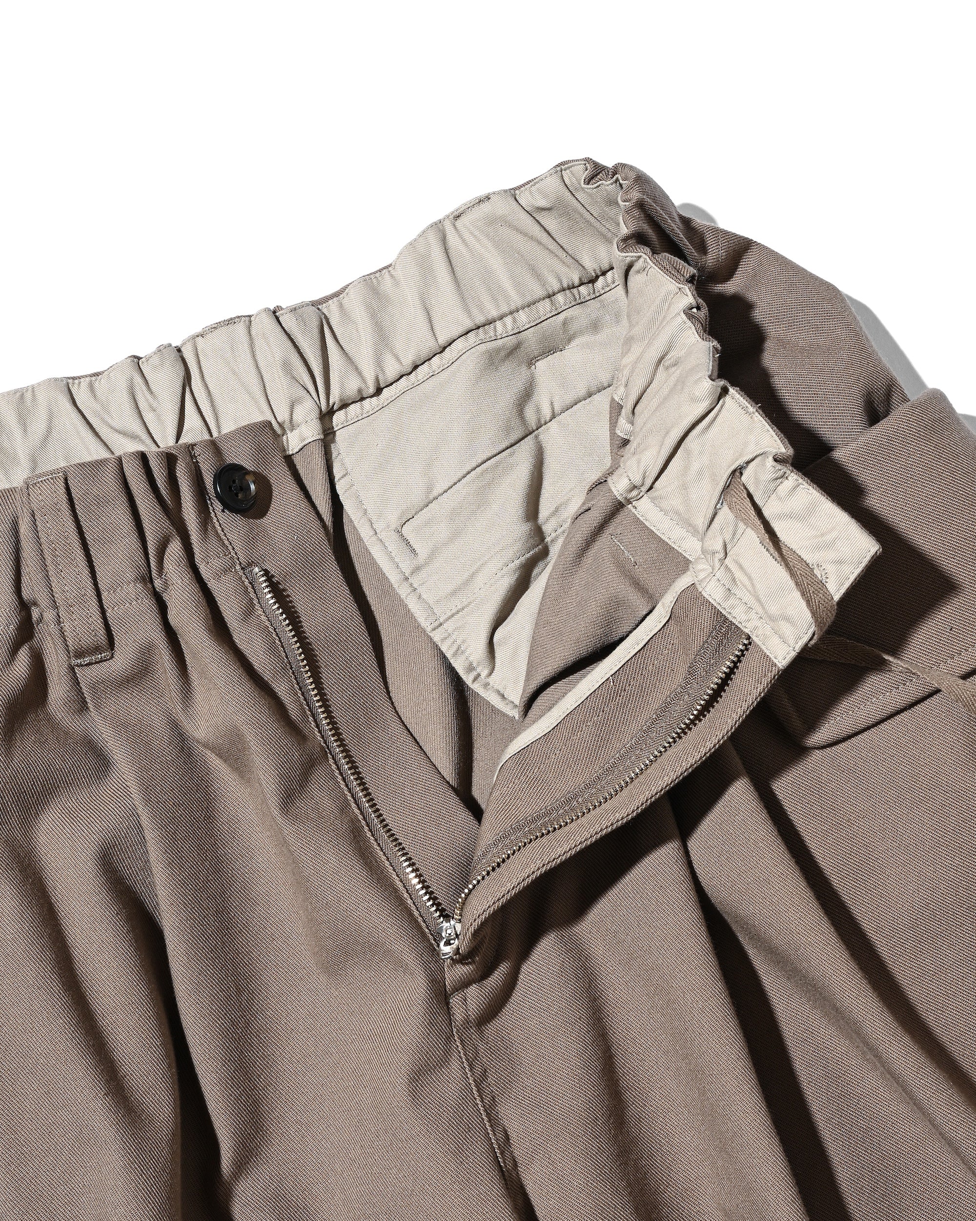 【4.25 SAT 20:00- IN STOCK】SIDE FLAP CURVE PANTS (MOCHA)