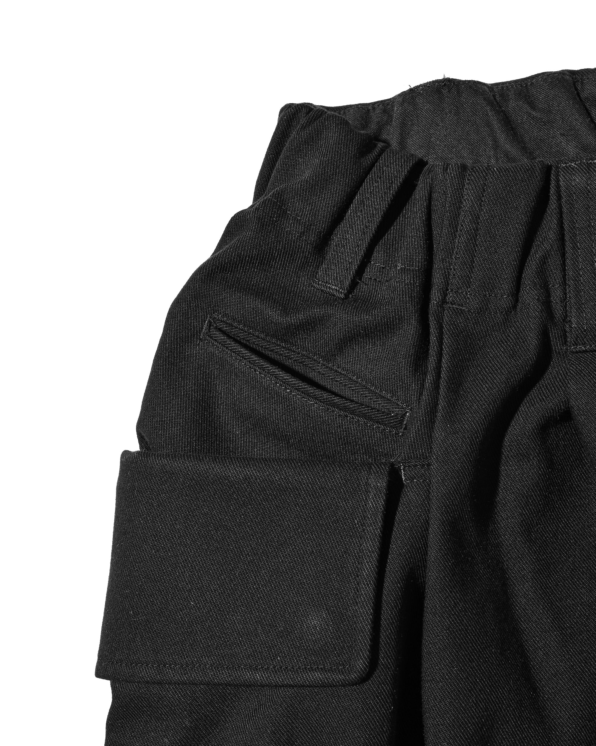 SIDE FLAP CURVE PANTS (BLACK)