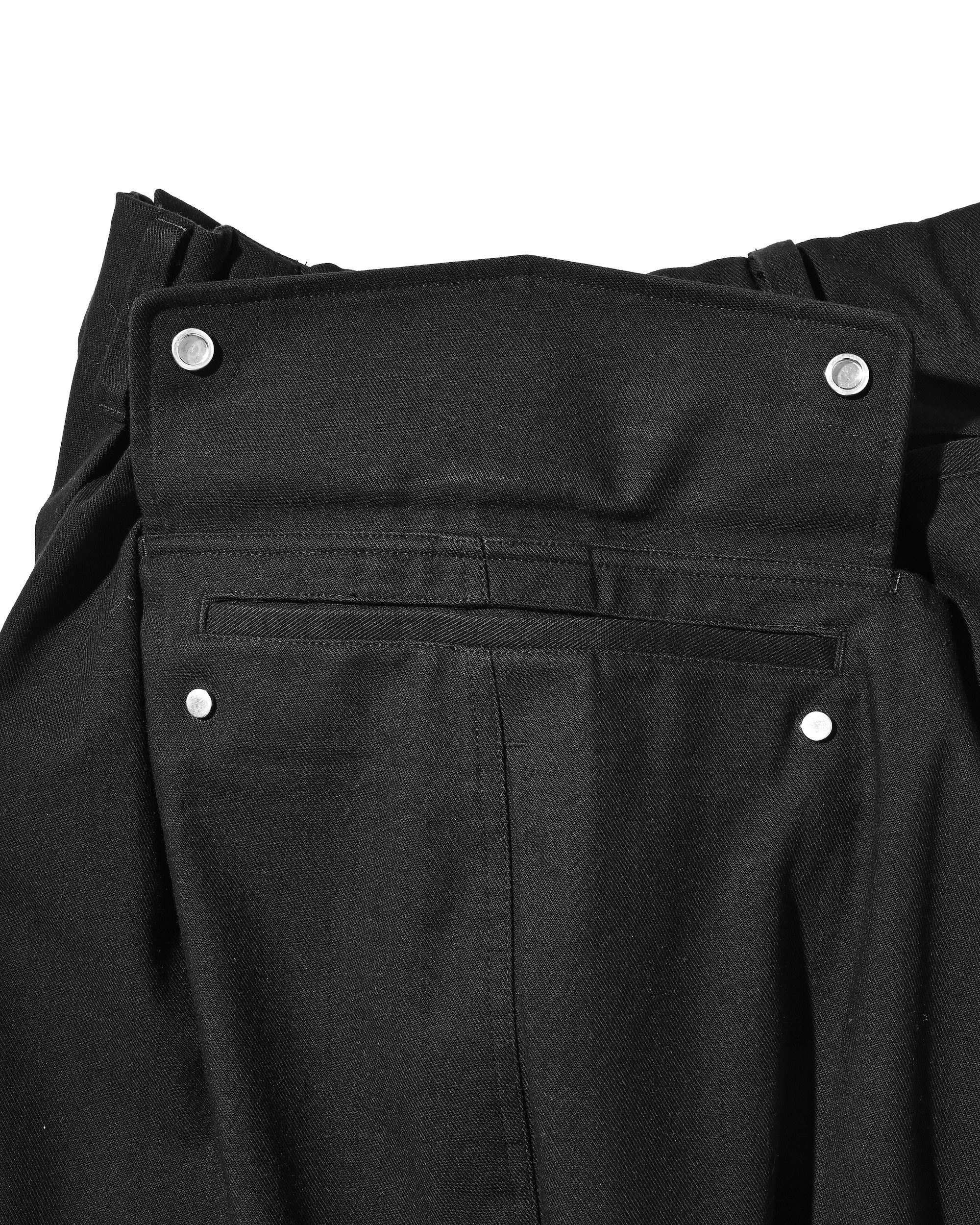 SIDE FLAP CURVE PANTS (BLACK)