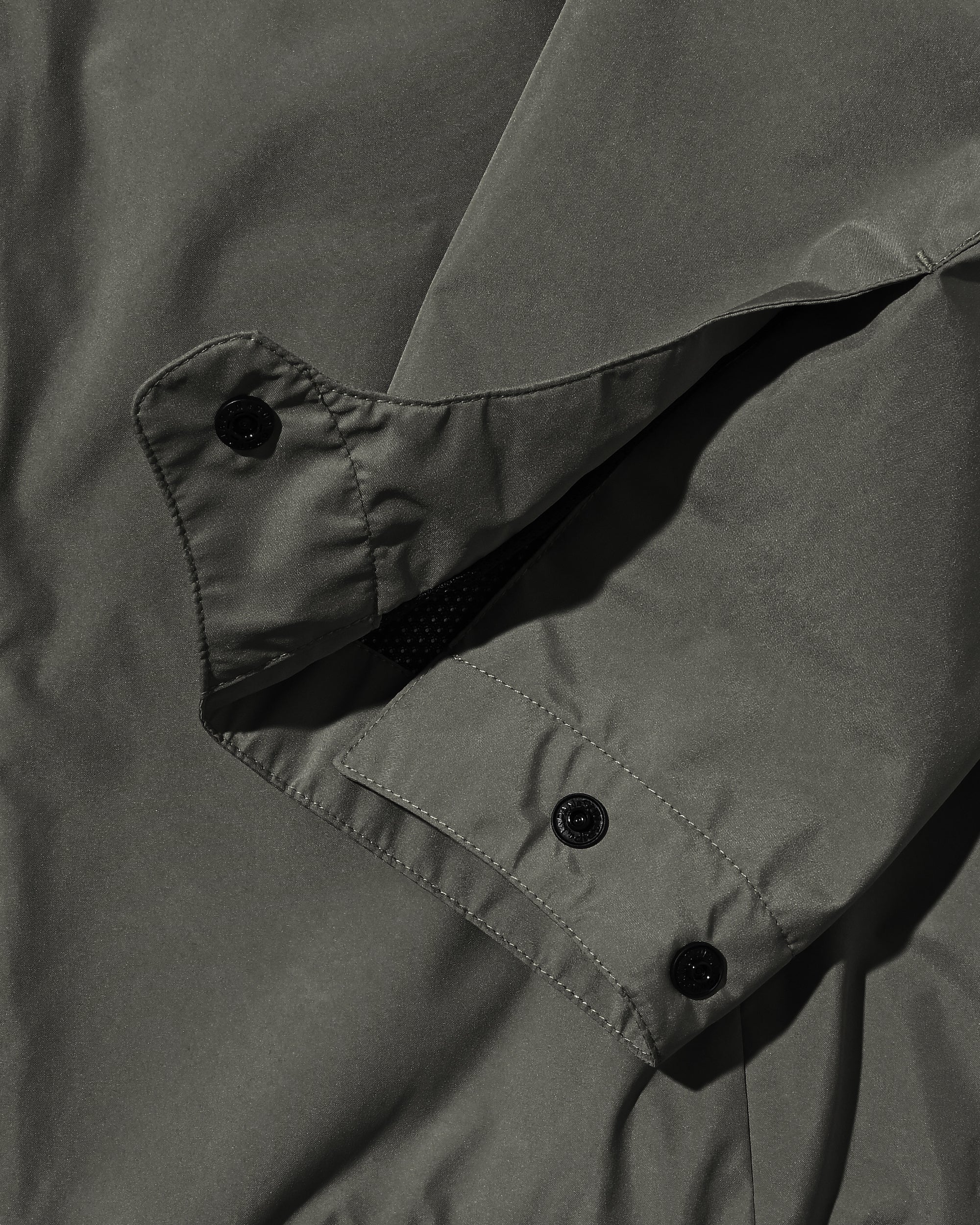 +PHENIX WINDSTOPPER® BY GORE-TEX LABS CITY CORE STAND JACKET (ASPHALT GRAY)