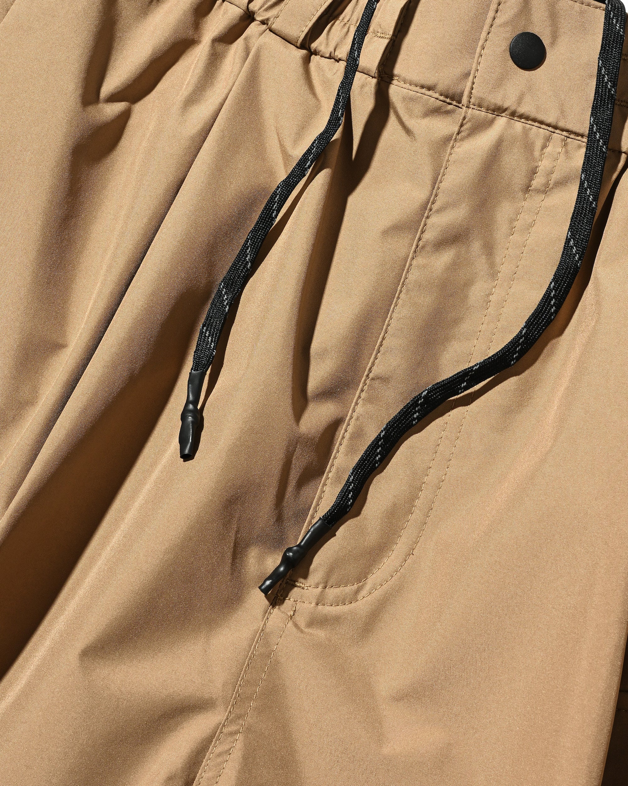 +PHENIX WINDSTOPPER® BY GORE-TEX LABS CITY MEGA POCKET BALLOON CARGO HALF PANTS (CAMEL BEIGE)