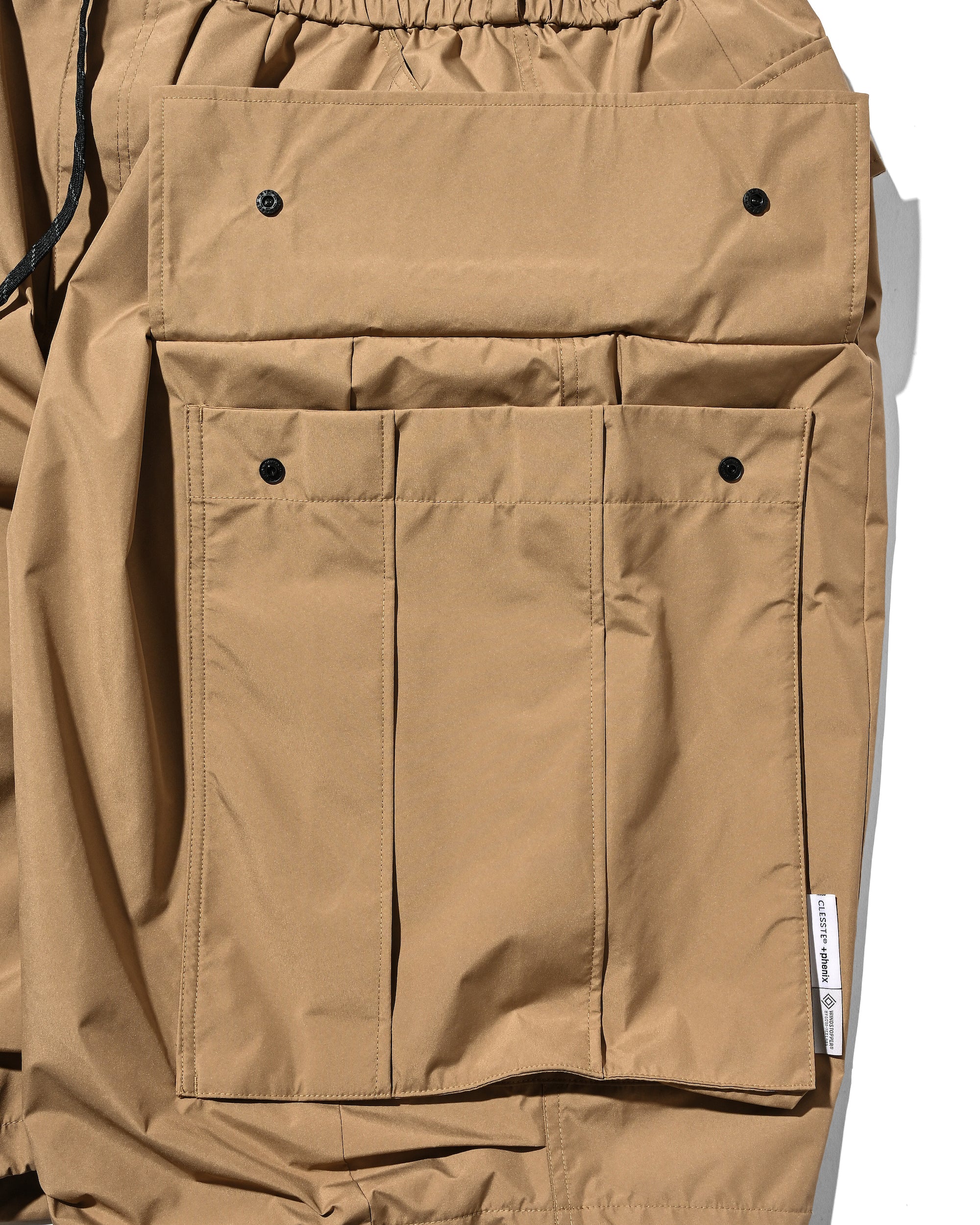 +PHENIX WINDSTOPPER® BY GORE-TEX LABS CITY MEGA POCKET BALLOON CARGO HALF PANTS (CAMEL BEIGE)