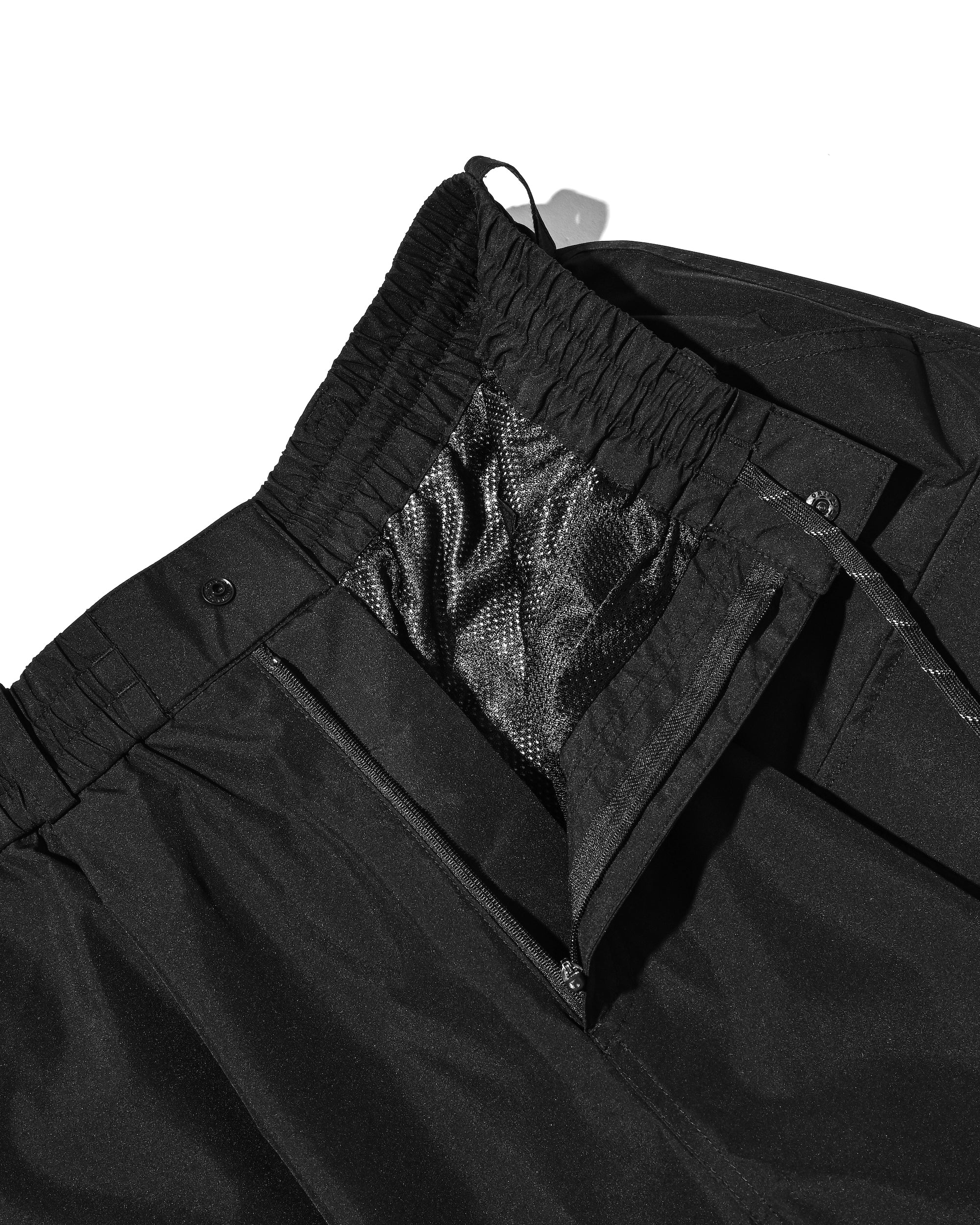 +PHENIX WINDSTOPPER® BY GORE-TEX LABS CITY MEGA POCKET BALLOON CARGO HALF PANTS(BLACK)
