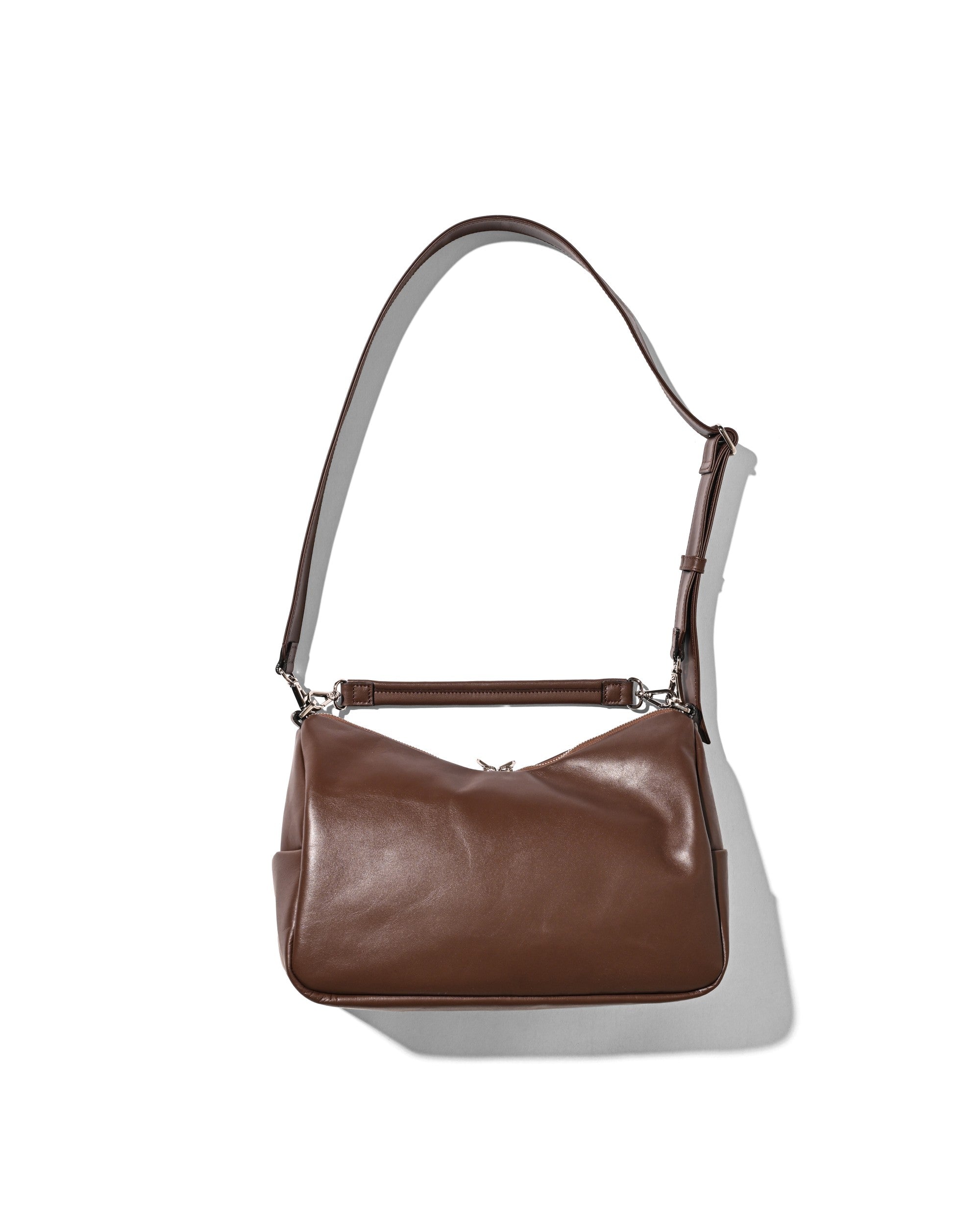7.29 WED 20:00- IN STOCK】LEATHER DAYOFF BAG (BROWN)