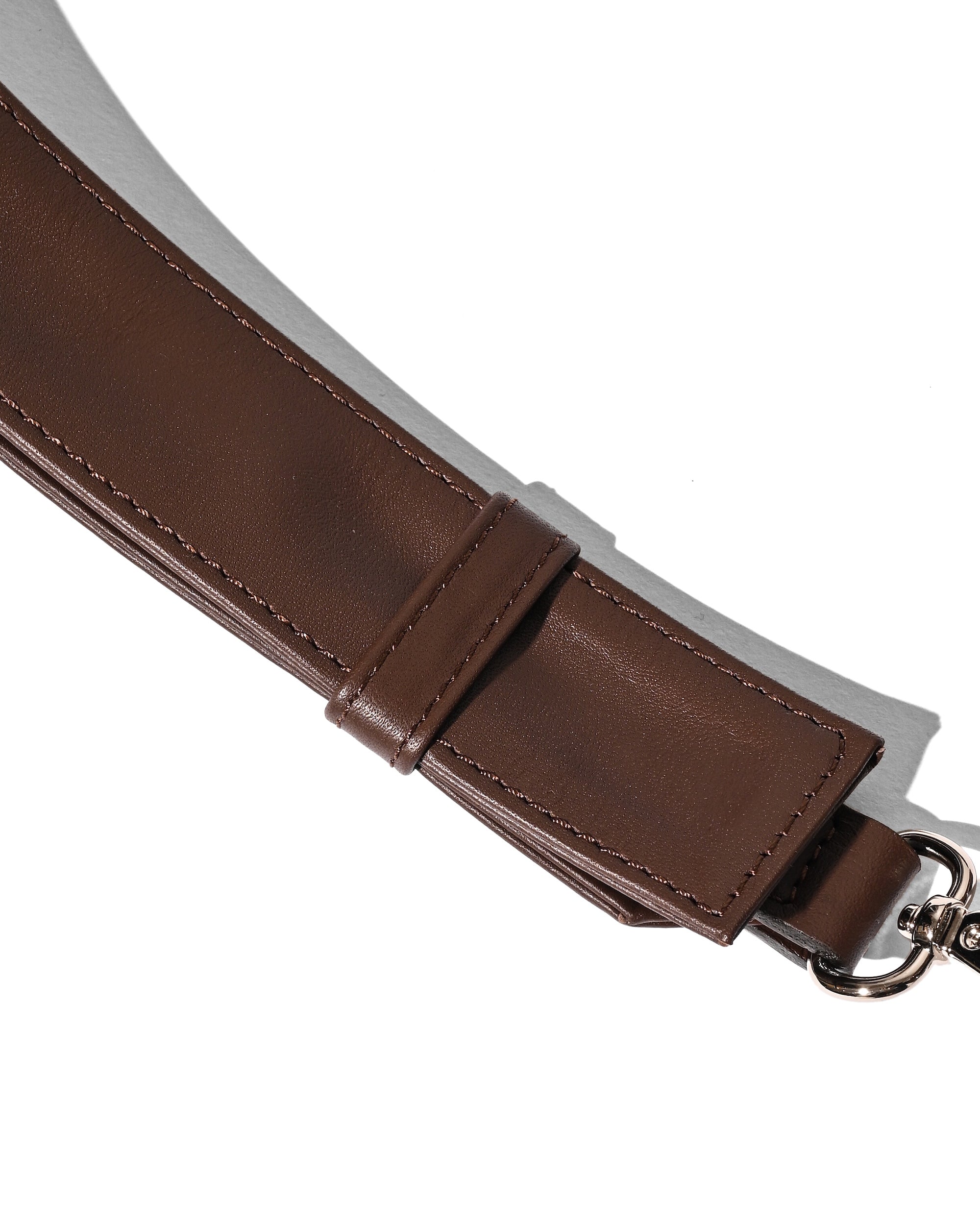 【6.17 WED 20:00- IN STOCK】LEATHER DAYOFF BAG LARGE (BROWN)