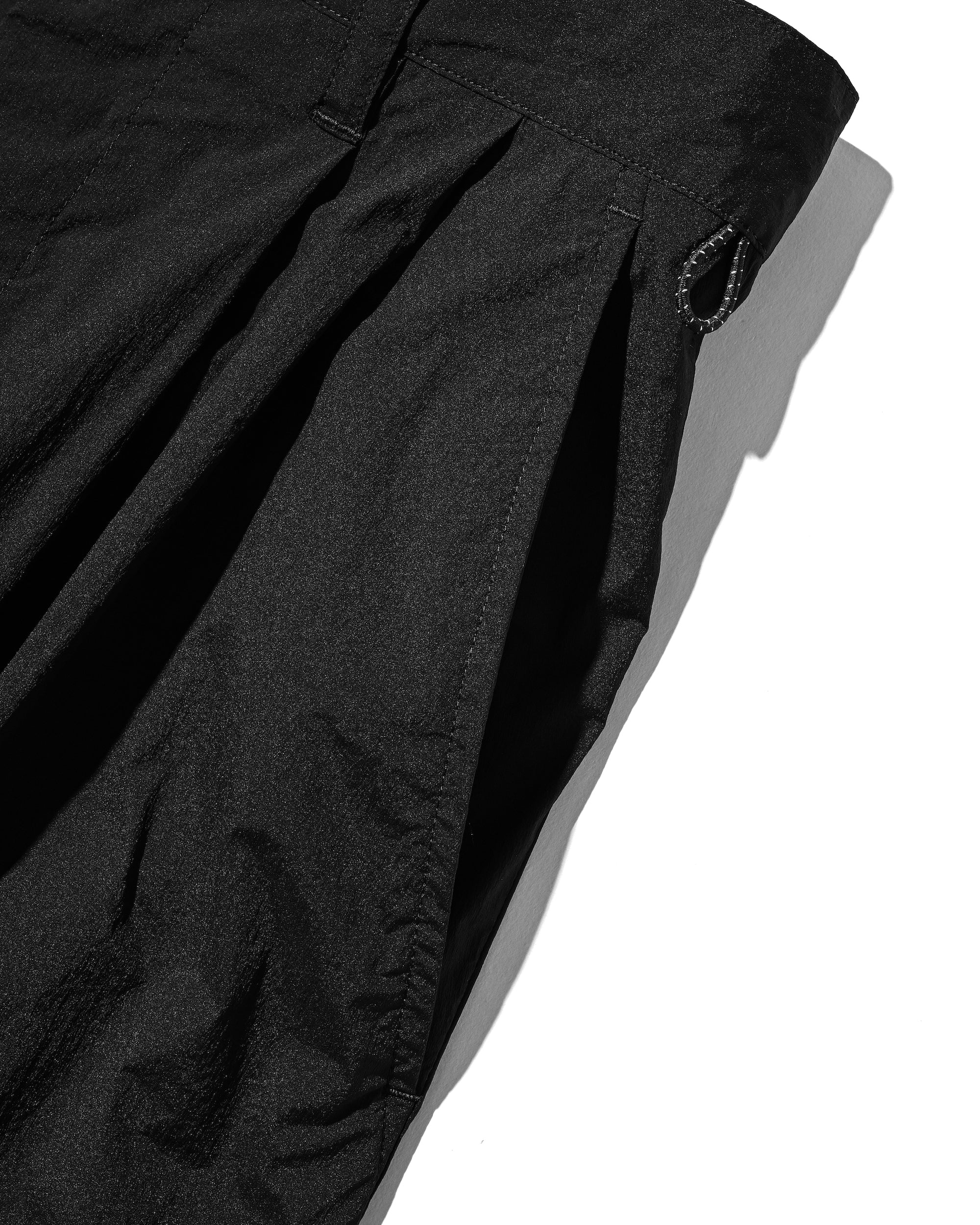 CRISPY NYLON CITY UNIFORM WIDE TAPERED PANTS (BLACK)
