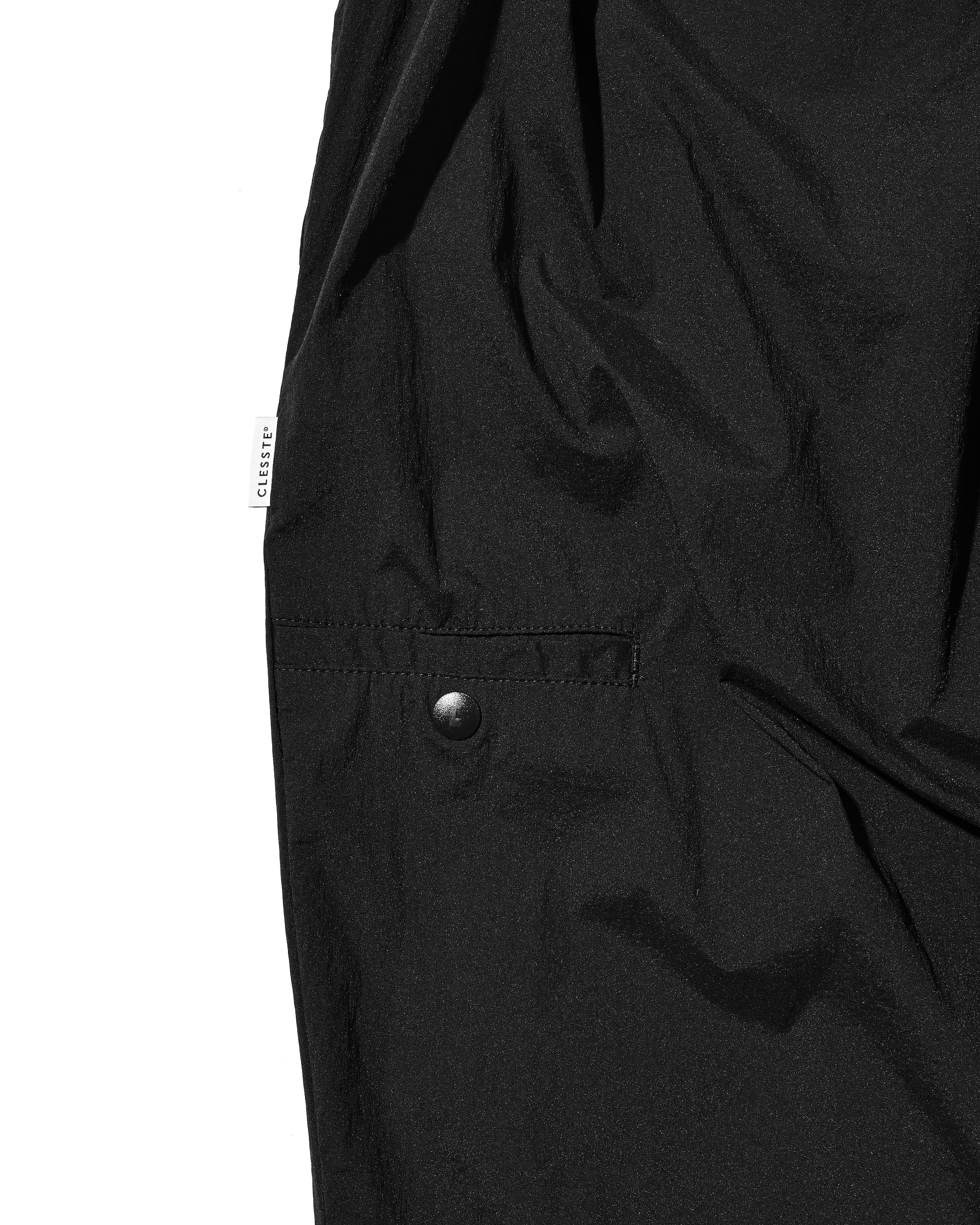 "C” CRISPY NYLON CITY UNIFORM WIDE TAPERED PANTS (BLACK×WHITE)