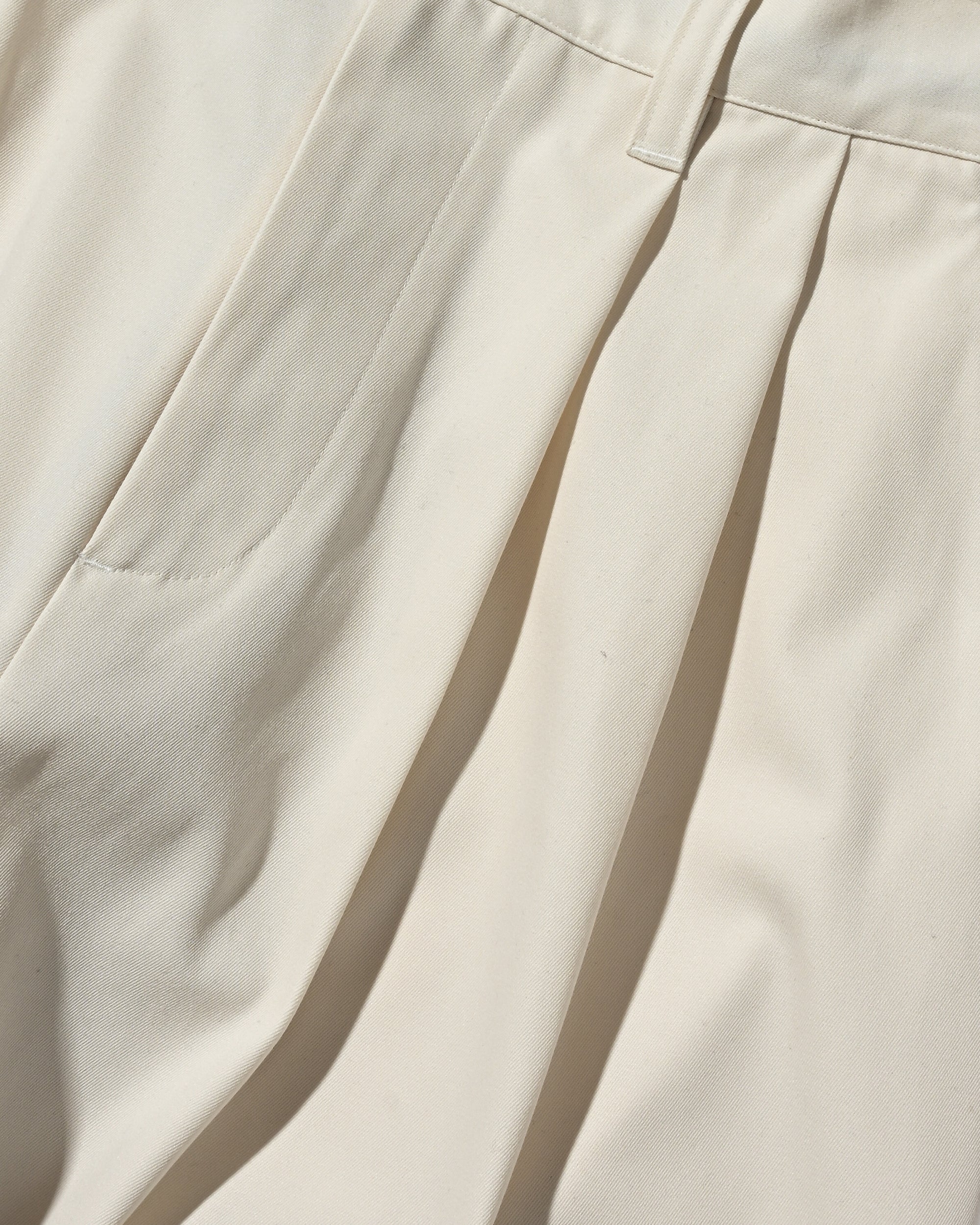 【4.29 WED 20:00- IN STOCK】T/C GABARDINE CITY UNIFORM WIDE TAPERED PANTS (IVORY)